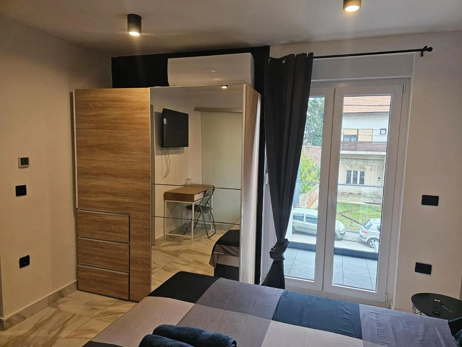 Bedroom, Bed in Allegra Rooms
