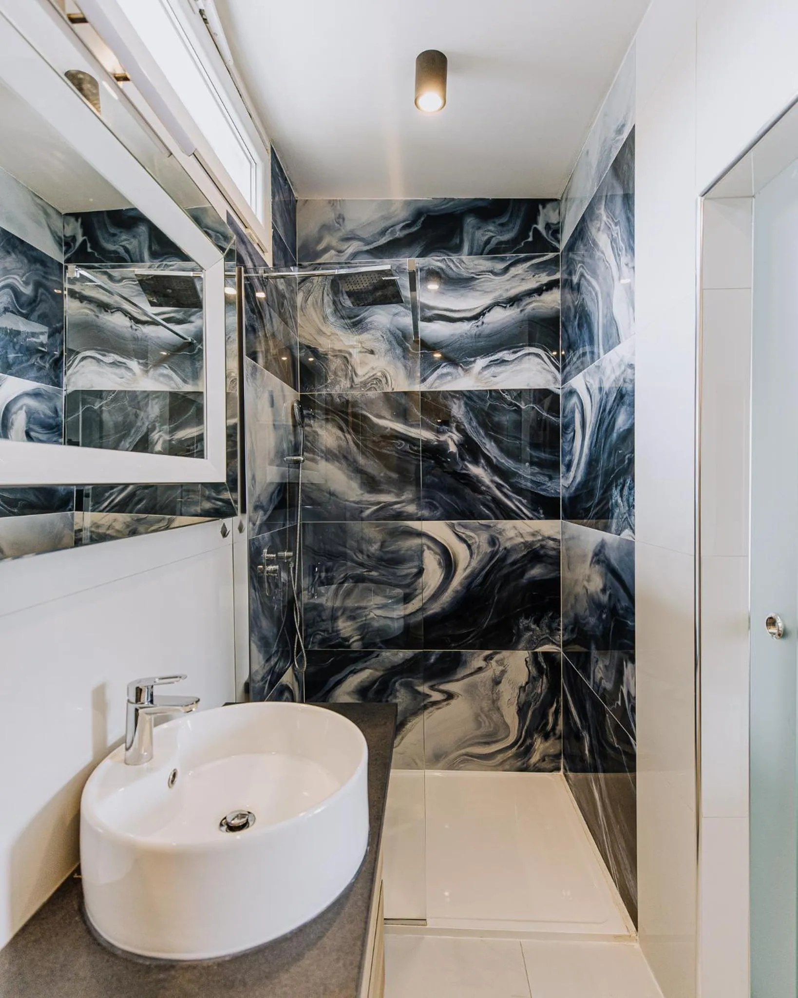 Bathroom in Allegra Rooms