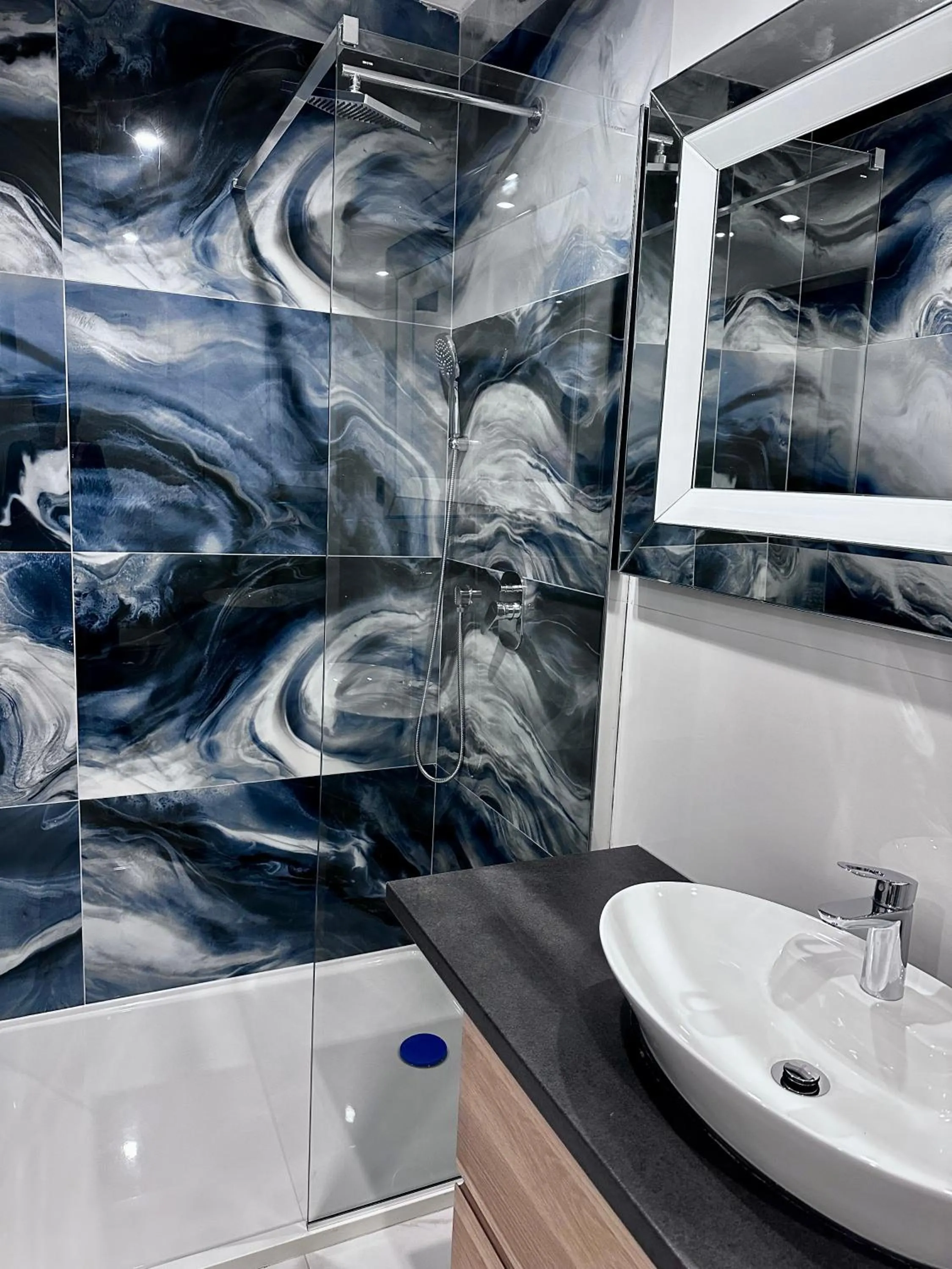 Shower in Allegra Rooms