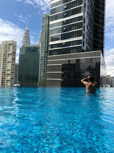 8 Kia Peng Suites KLCC by Luna