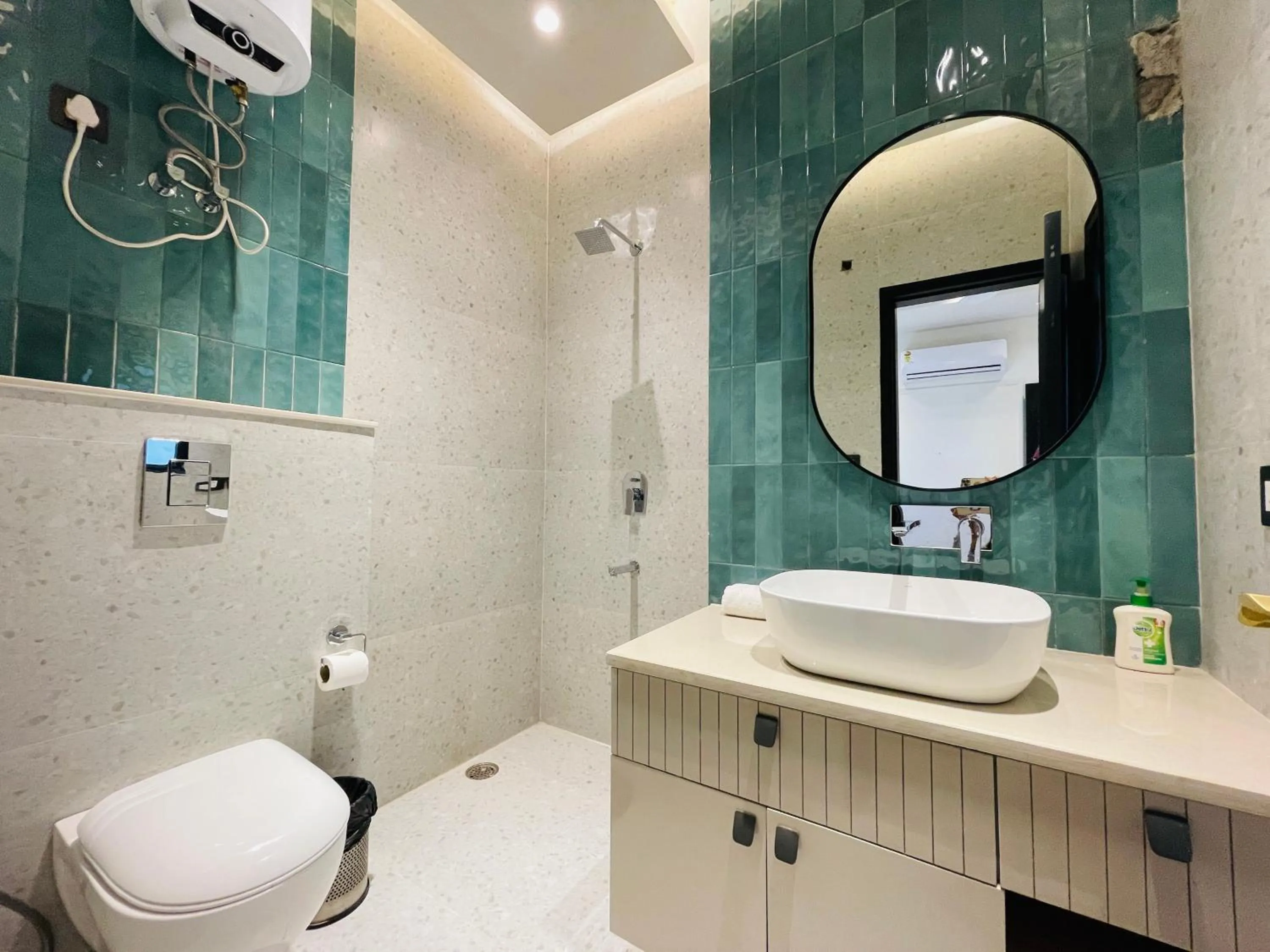 Shower in Bedchambers Stay near Select Citywalk, Saket
