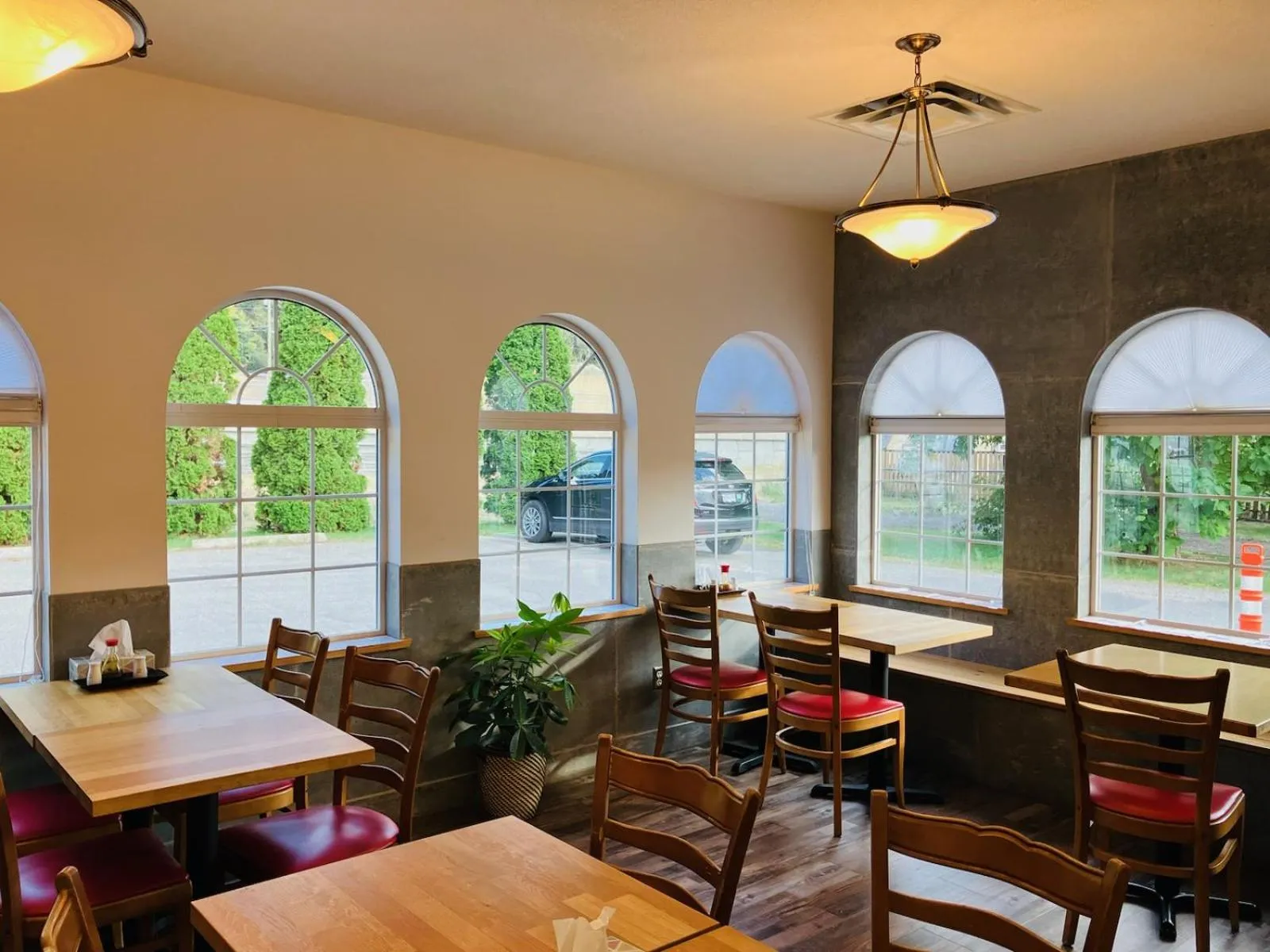 Restaurant/places to eat in Chase Country Inn