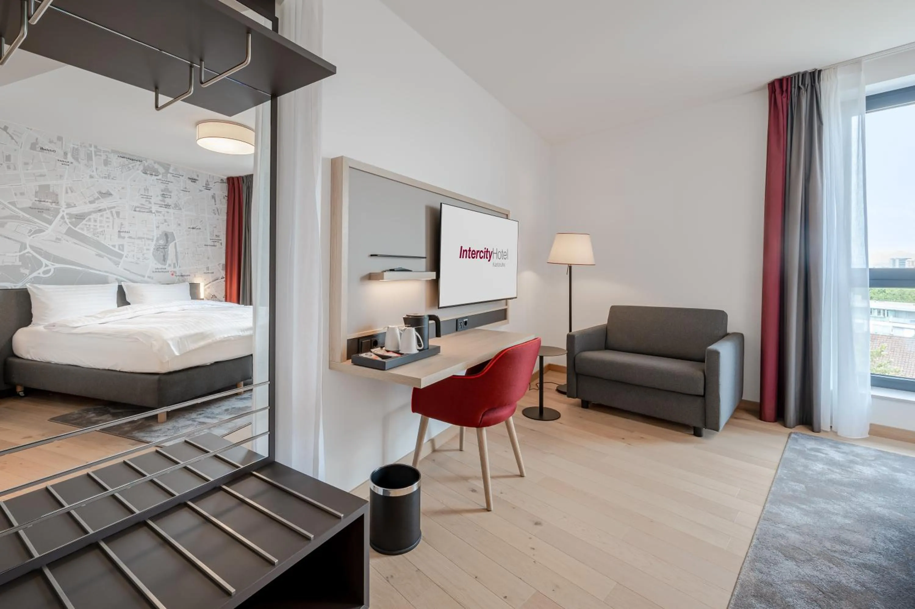 Photo of the whole room, Bed in IntercityHotel Paderborn