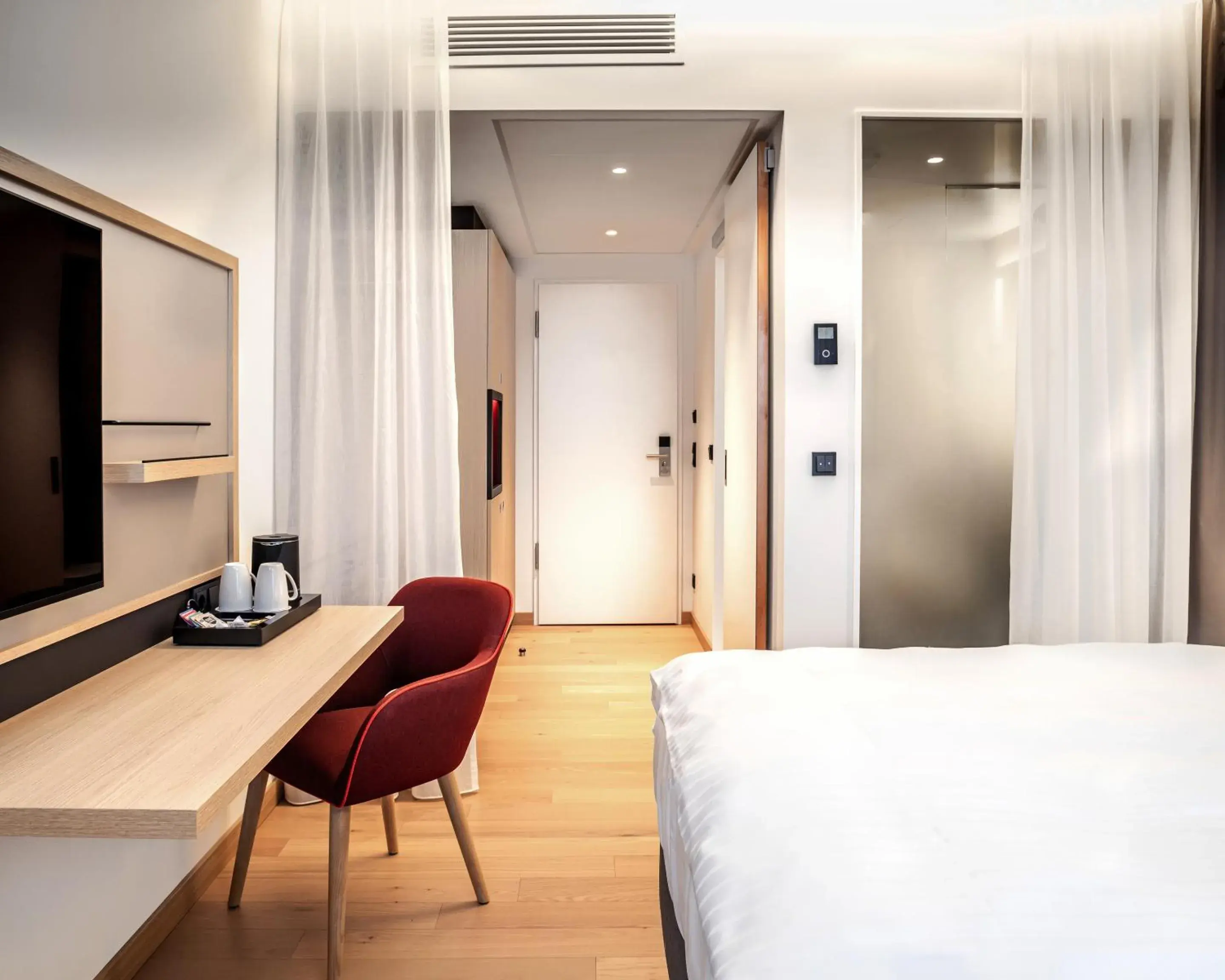 Photo of the whole room, Bed in IntercityHotel Paderborn Photo of the whole room, Bed in IntercityHotel Paderborn