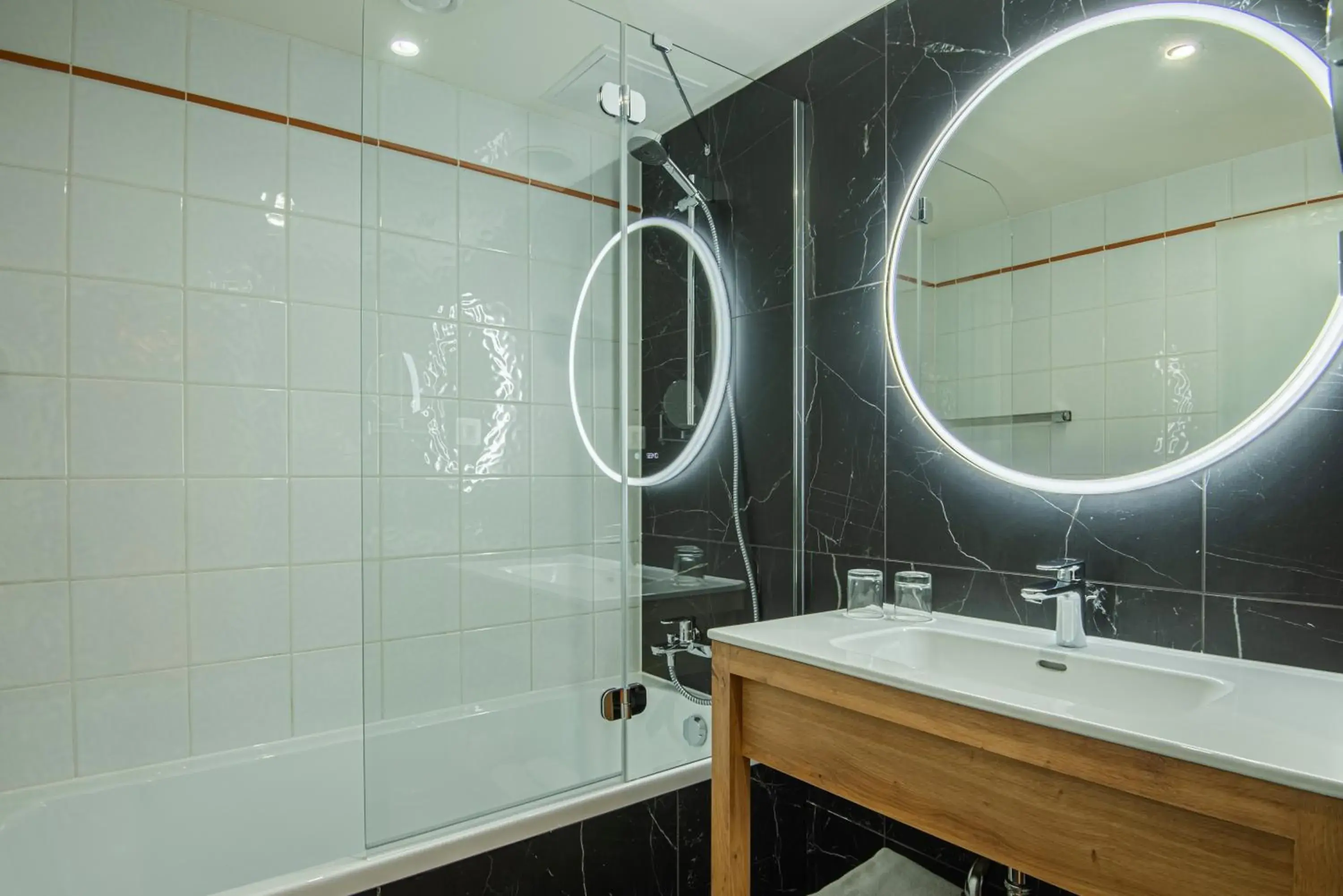 Bathroom in Castrum Hotel Székesfehérvár Bathroom in Castrum Hotel Székesfehérvár