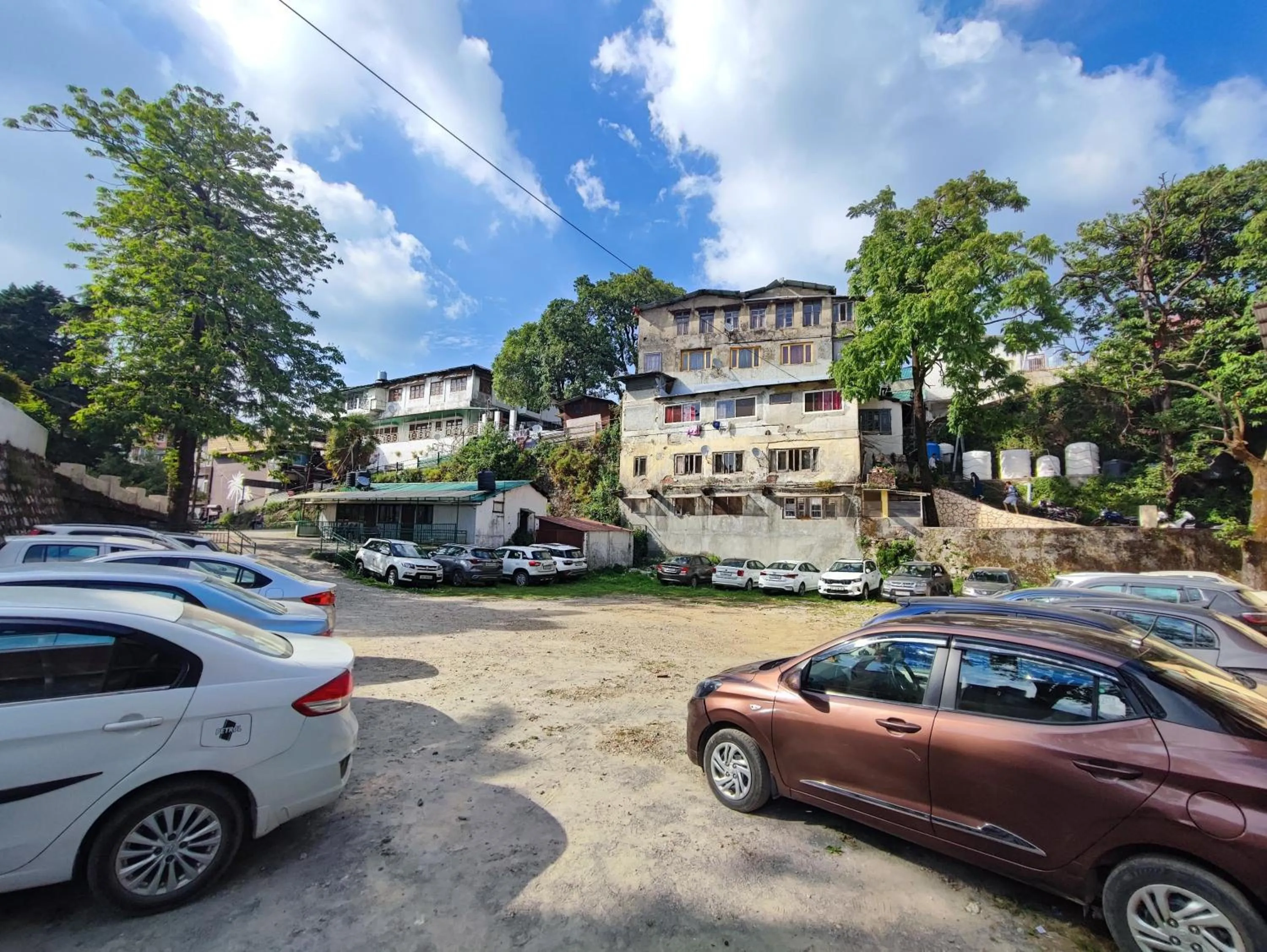 Parking in Hotel North Wood