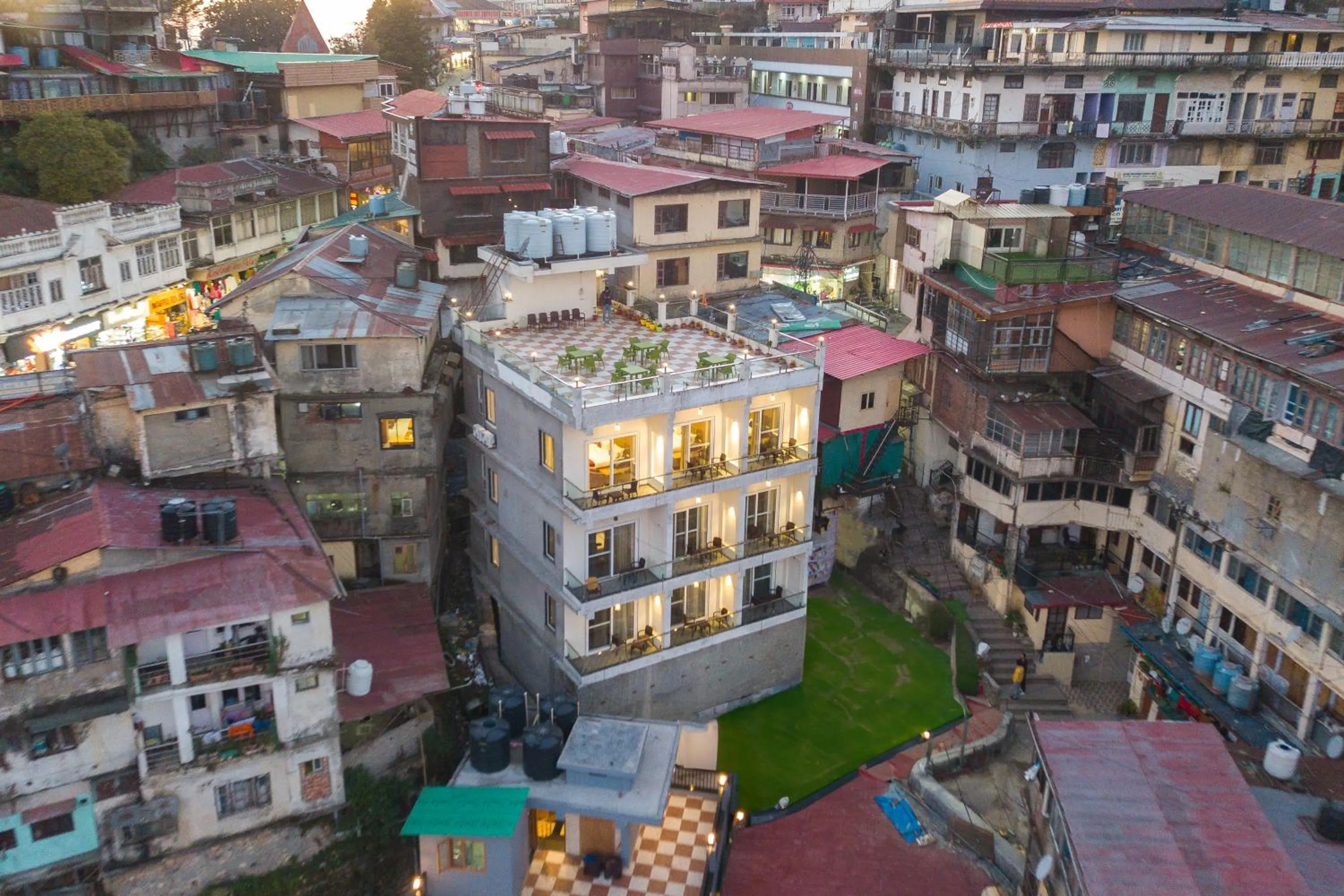 Property building in Hotel North Wood