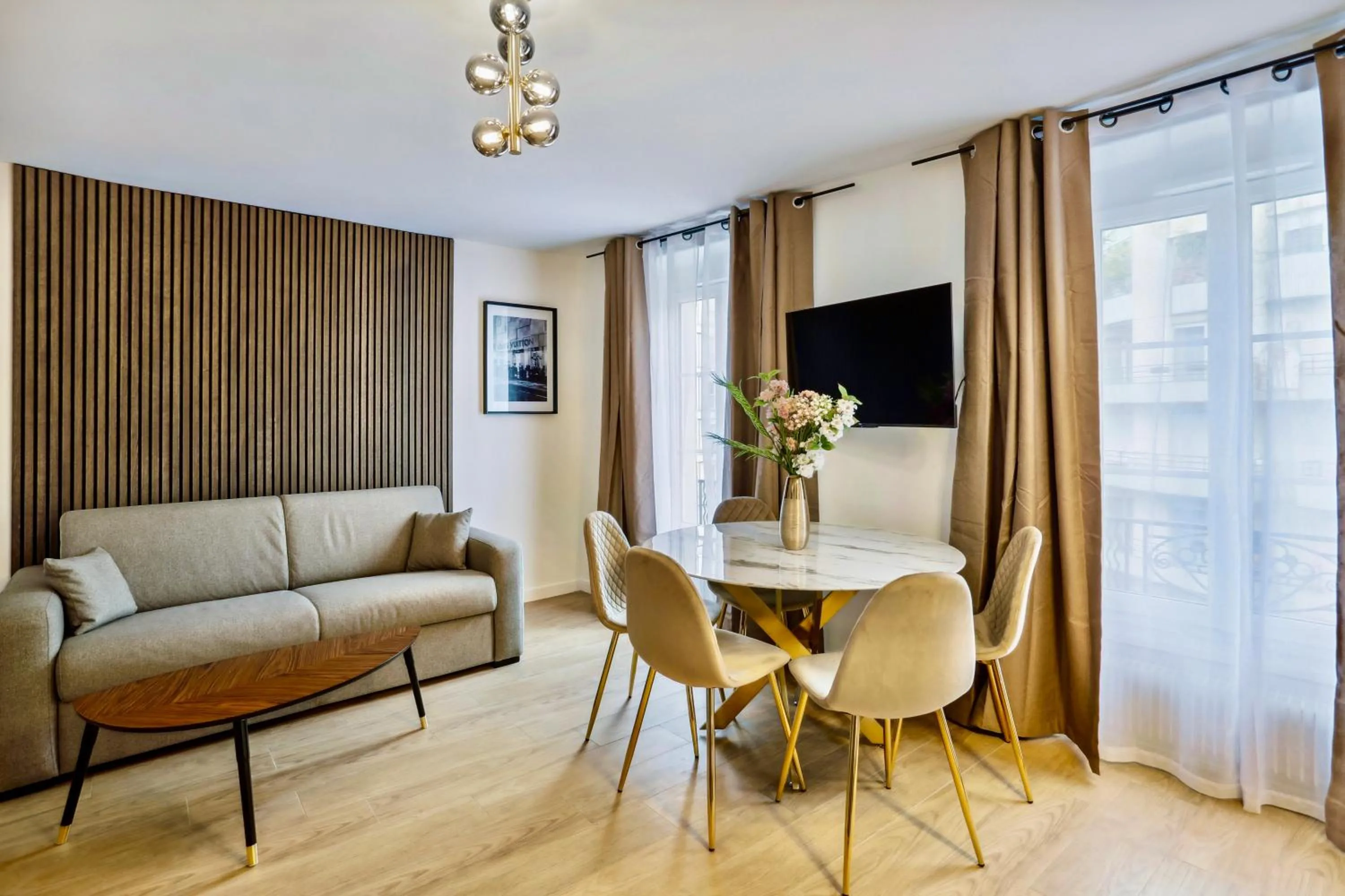 TV and multimedia in Beautiful 2BDR near the Eiffel Tower