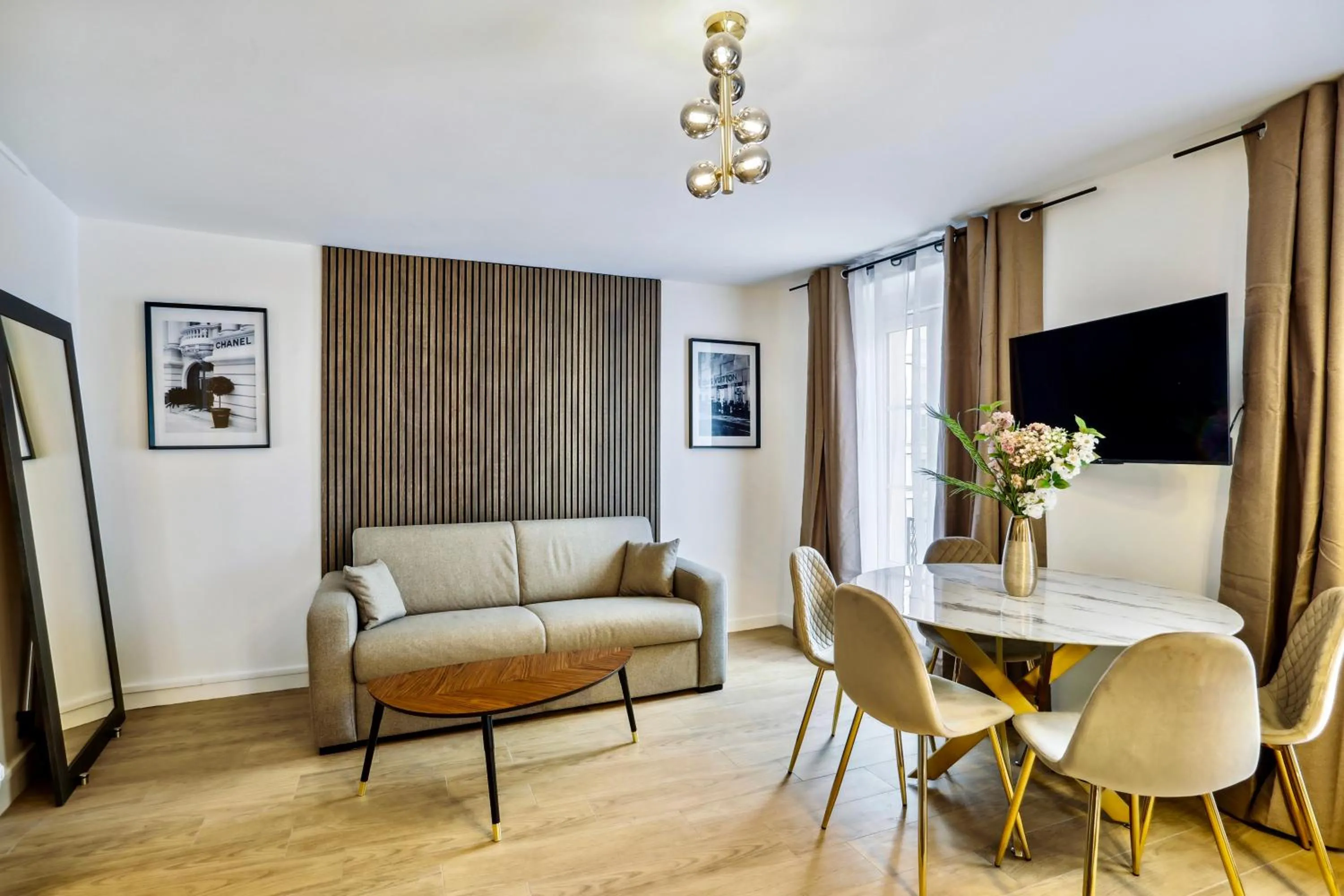 TV and multimedia in Beautiful 2BDR near the Eiffel Tower