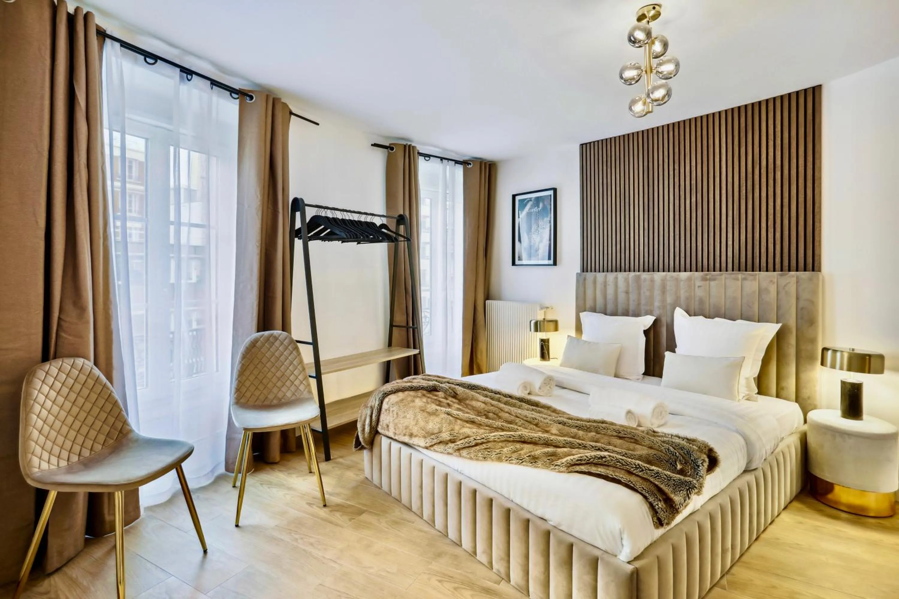 Bed in Beautiful 2BDR near the Eiffel Tower