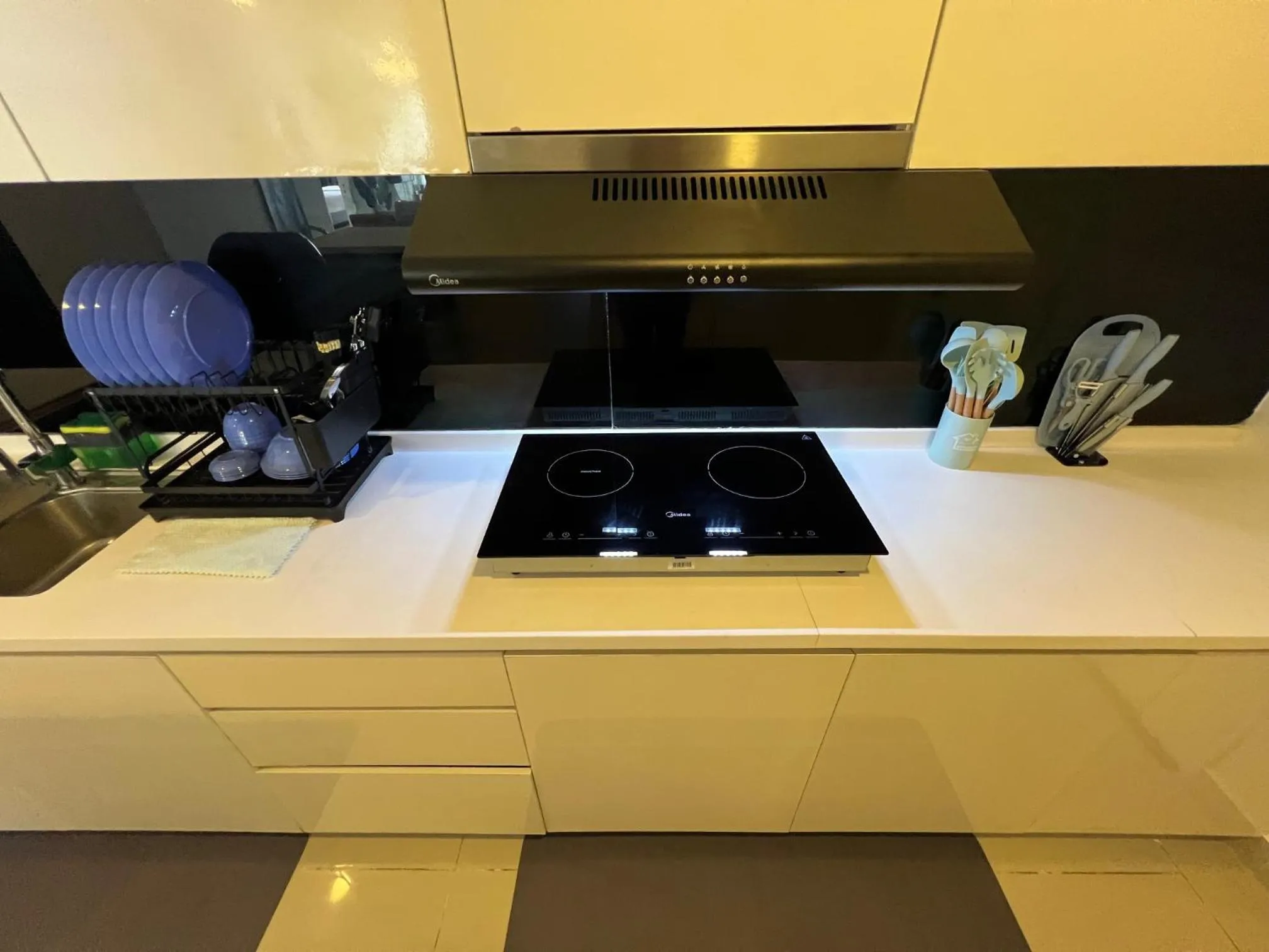 Kitchen or kitchenette in QUINCE HOME GRAND ION DELEMEN GENTING HIGHLANDs