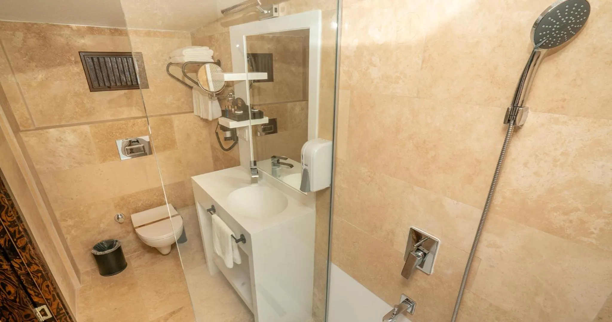 Bathroom in PASHA PALACE HOTEL