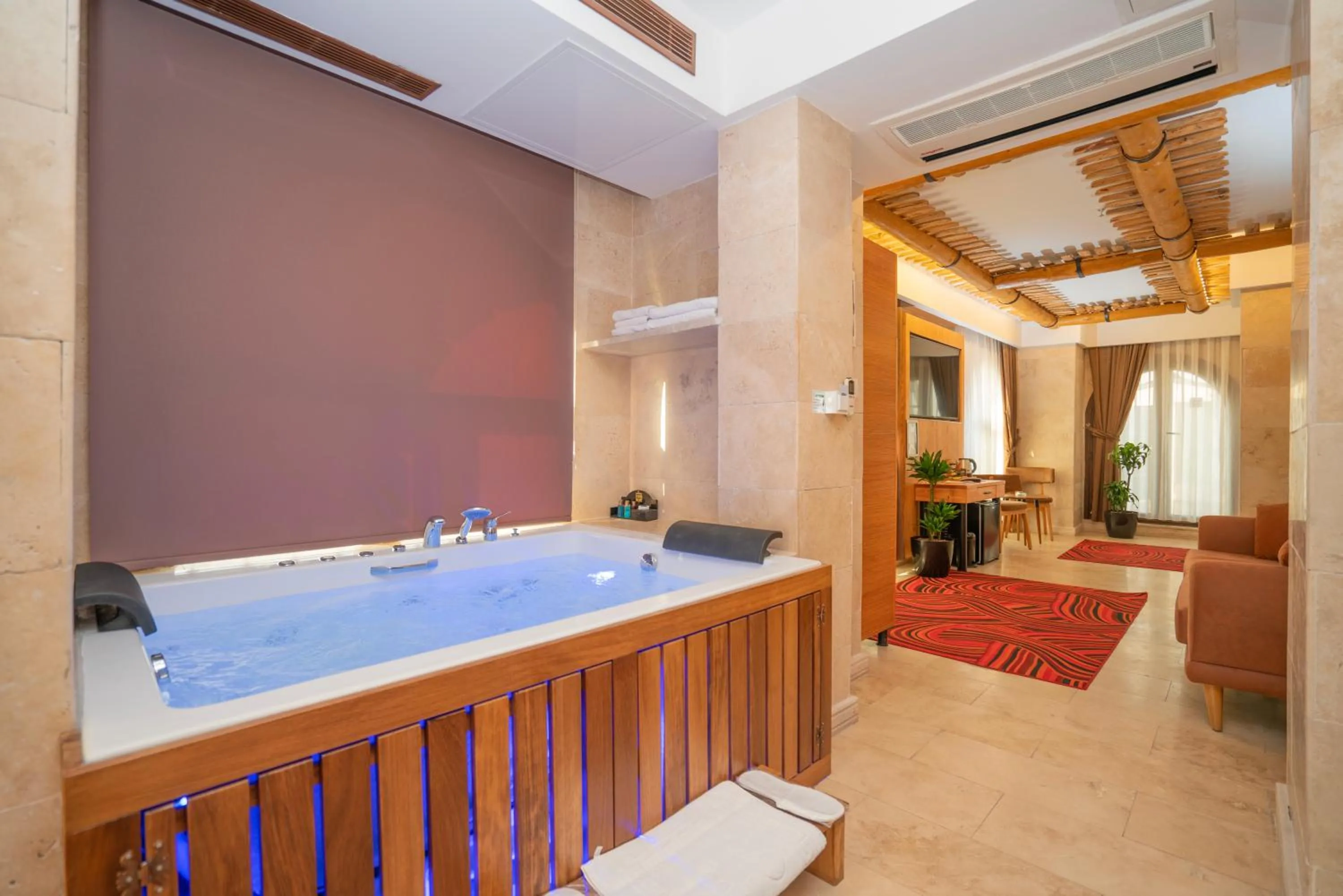Hot Tub in PASHA PALACE HOTEL