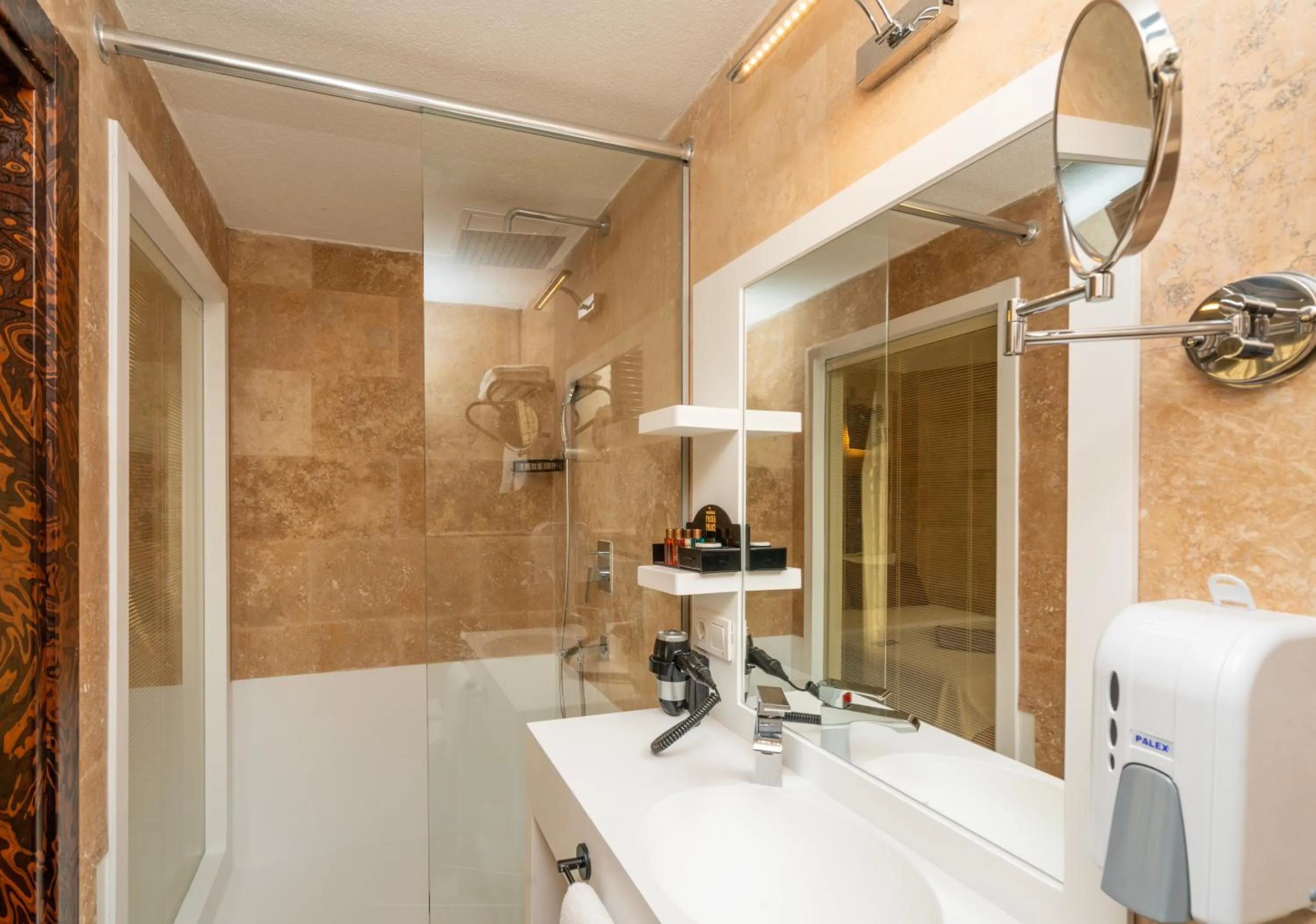 Bathroom in PASHA PALACE HOTEL