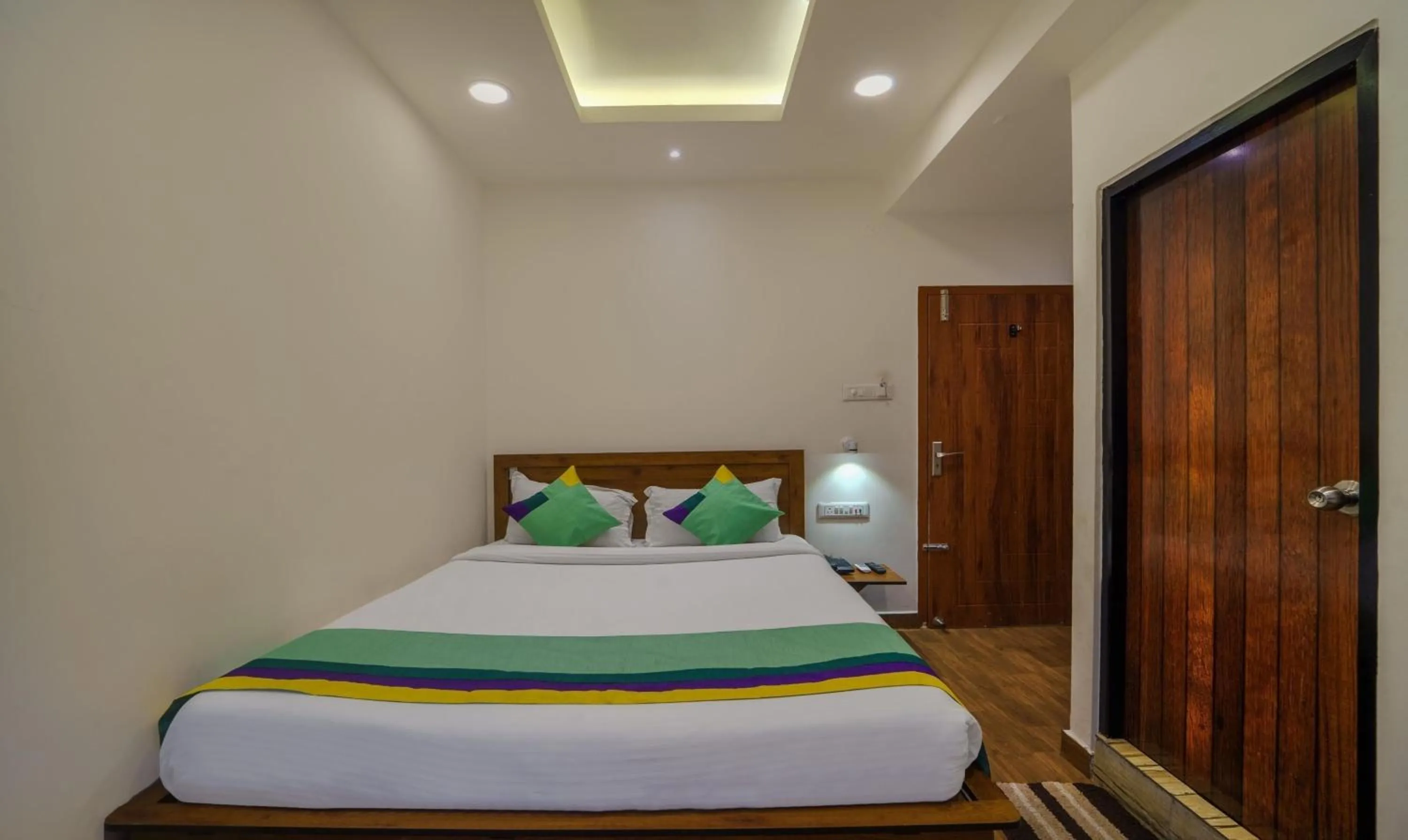 Bedroom, Bed in Treebo Park Palace