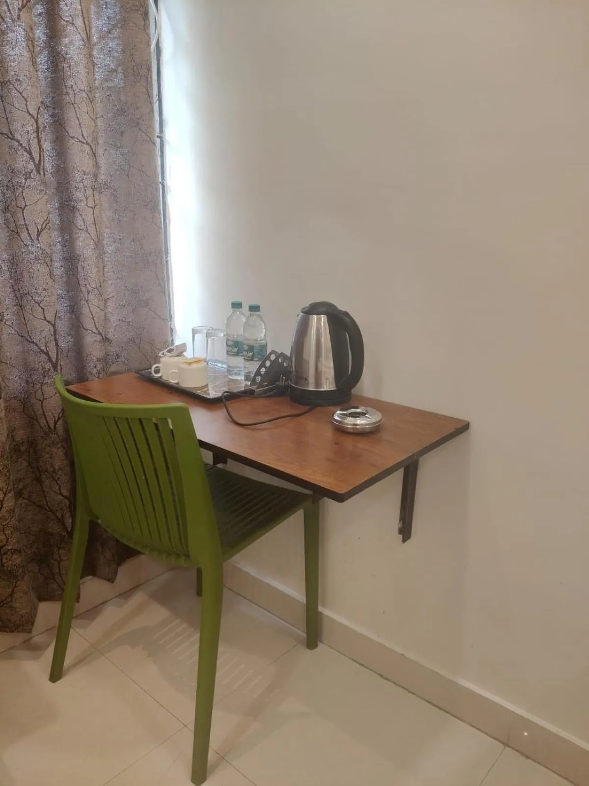 Coffee/tea facilities in Treebo Park Palace