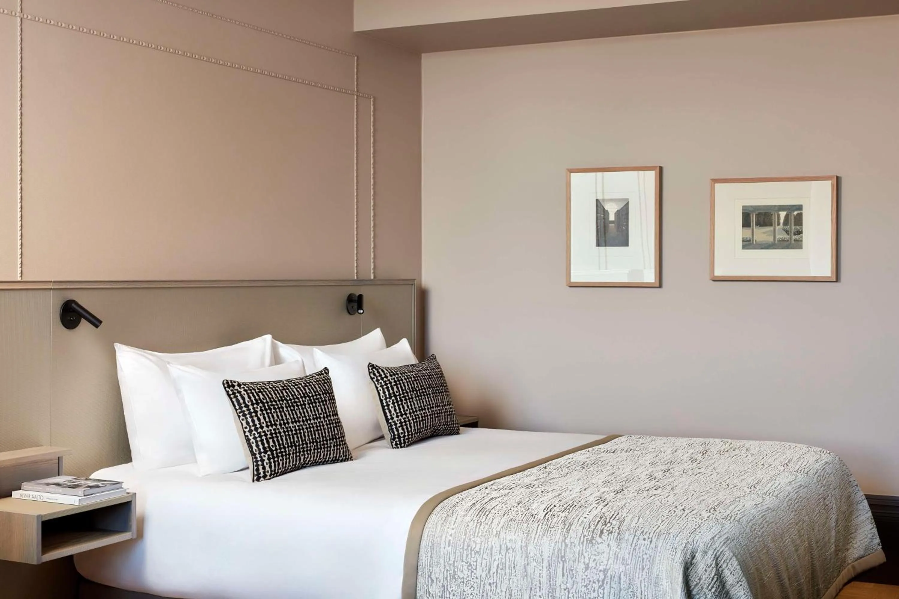 Bedroom, Bed in NH Collection Helsinki Grand Hansa