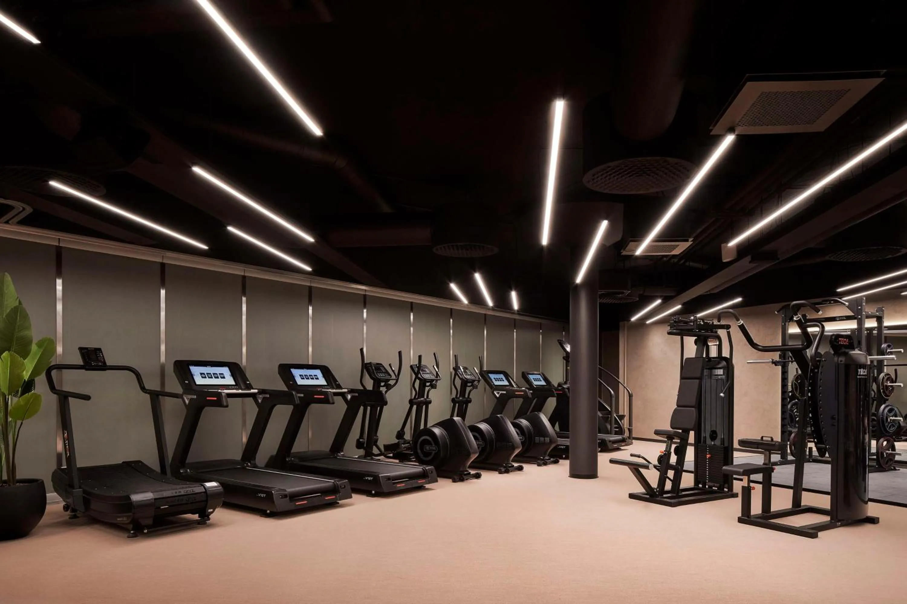 Fitness centre/facilities in NH Collection Helsinki Grand Hansa