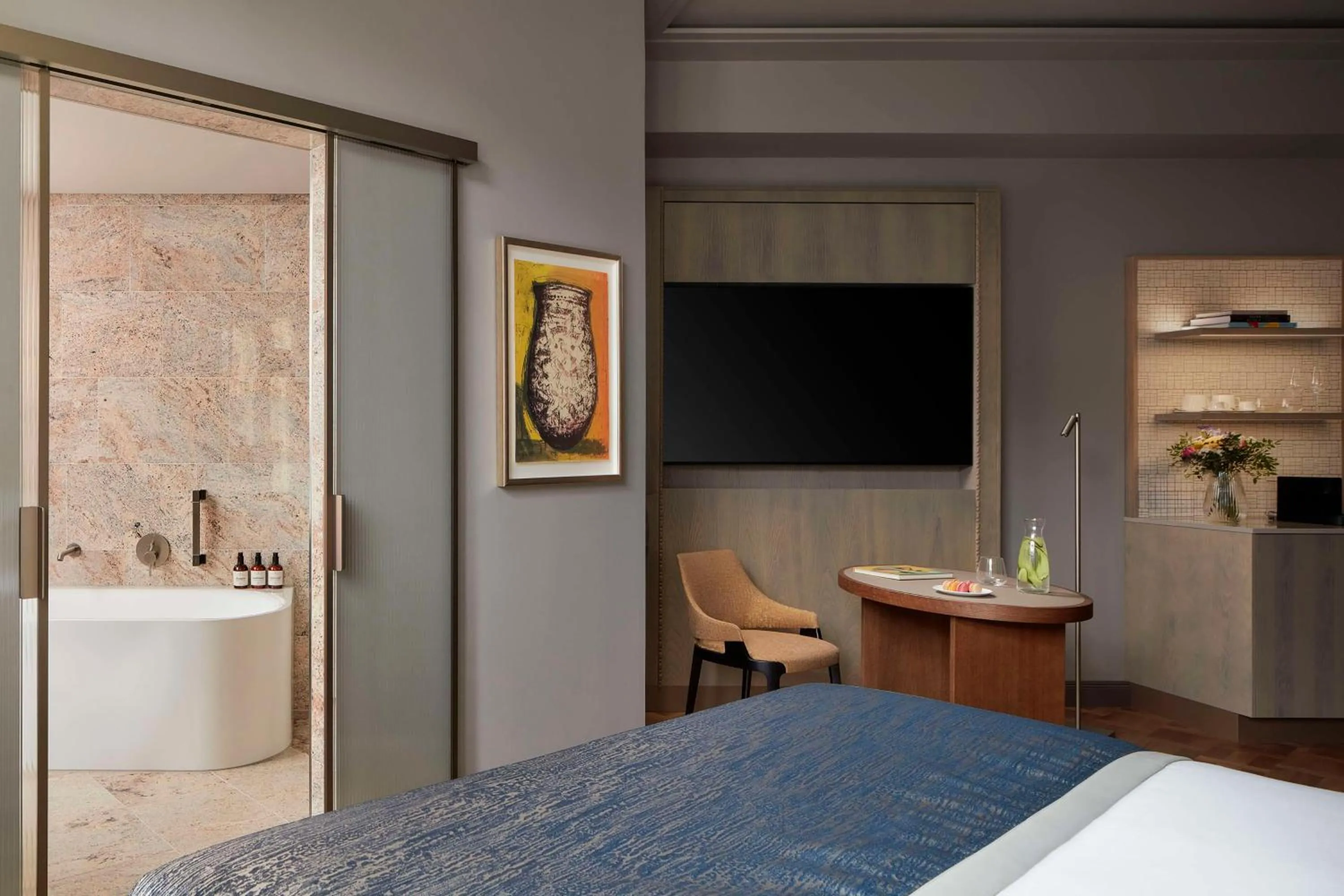 Bedroom, Bed in NH Collection Helsinki Grand Hansa