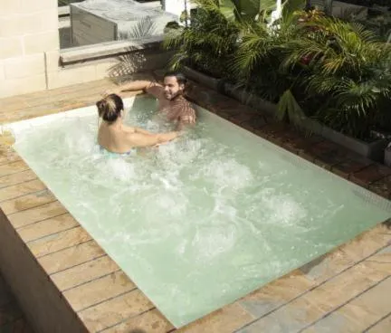 People in Cytrico Hotel Laureles Estadio