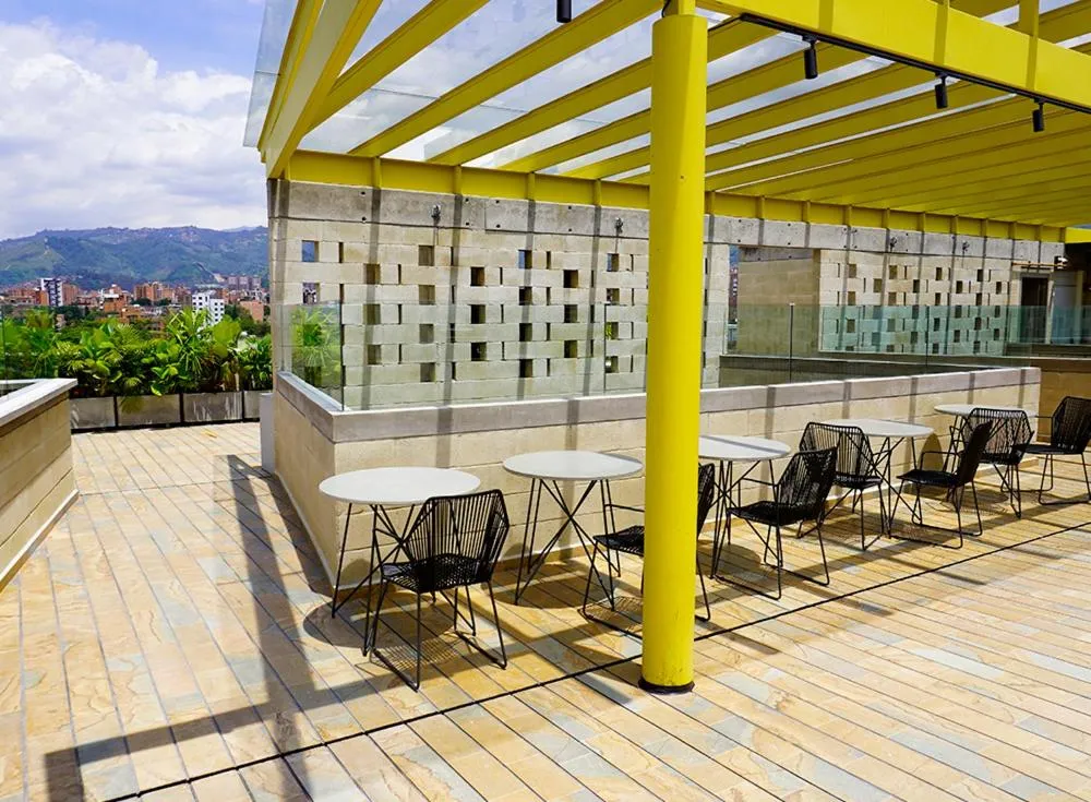 Day in Cytrico Hotel Laureles Estadio