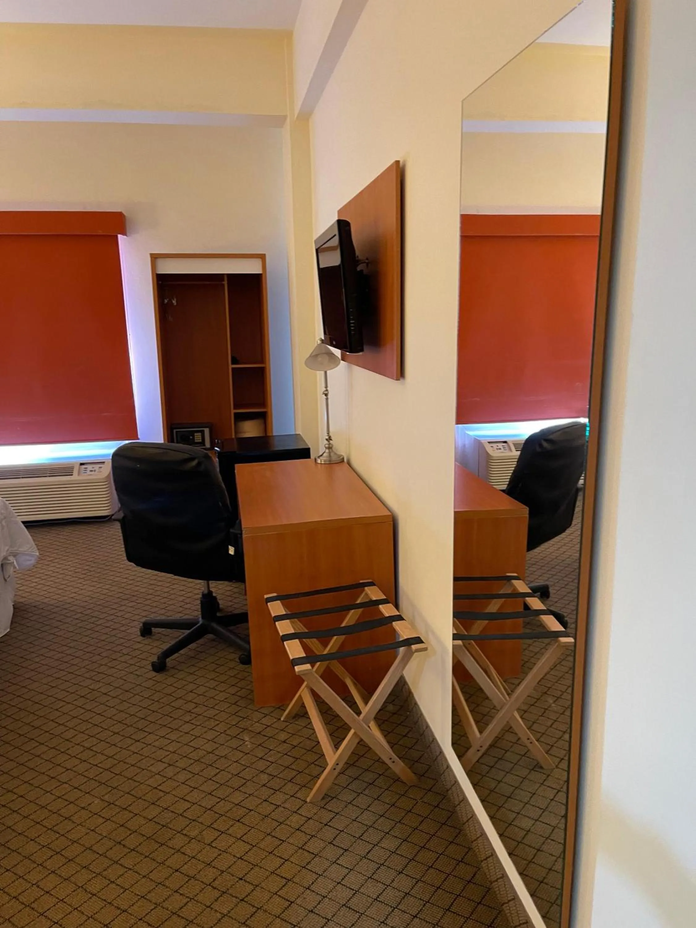 TV and multimedia in Los Herederos Hotel Piedras Negras