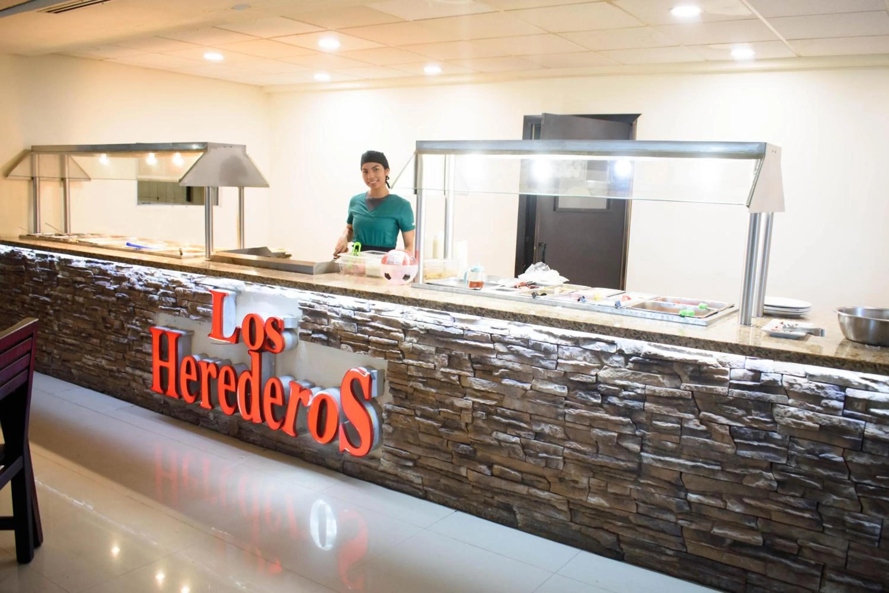 Restaurant/places to eat in Los Herederos Hotel Piedras Negras