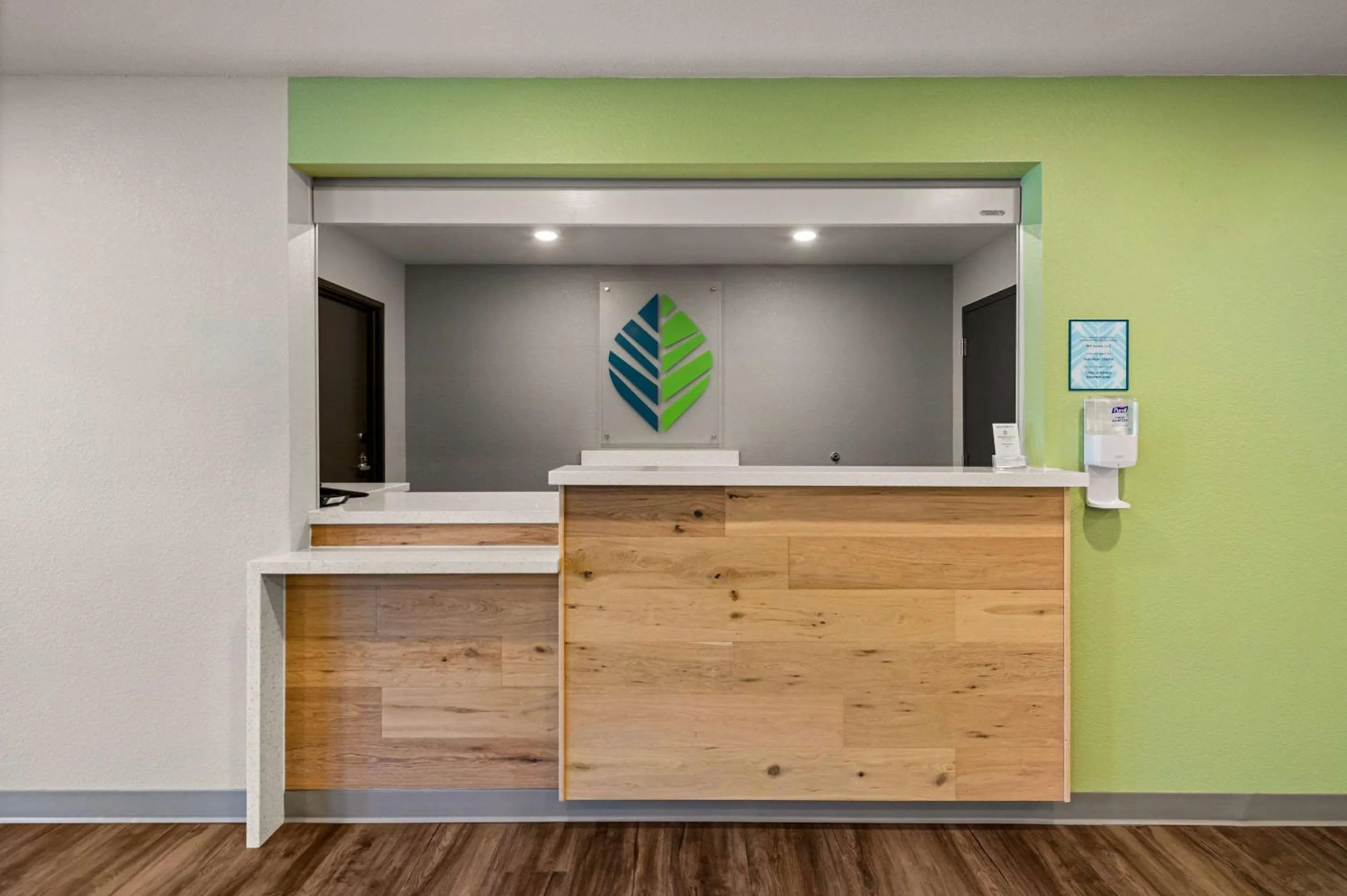 Lobby or reception in WoodSpring Suites Yorktown Newport News