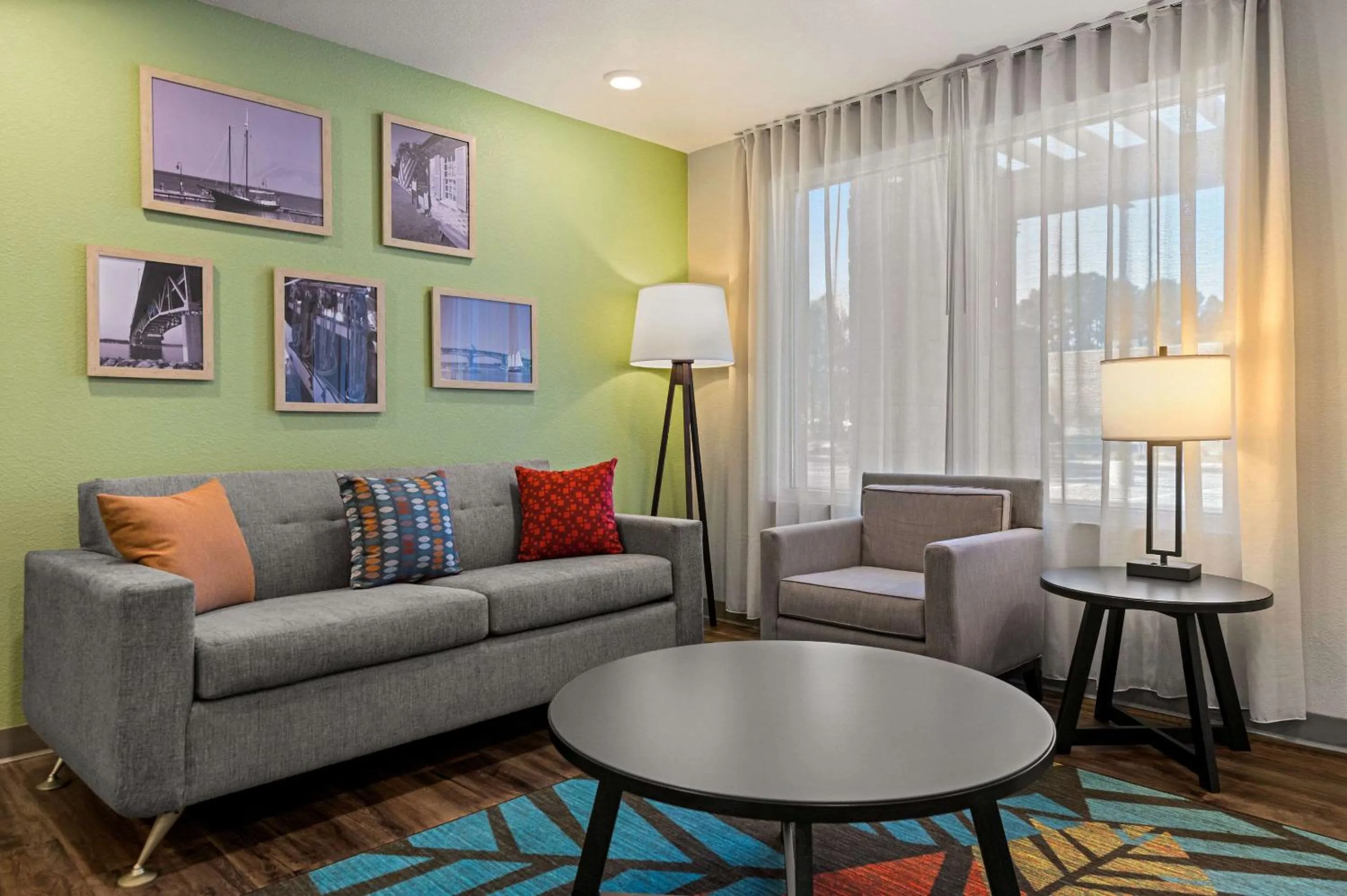 Lobby or reception in WoodSpring Suites Yorktown Newport News