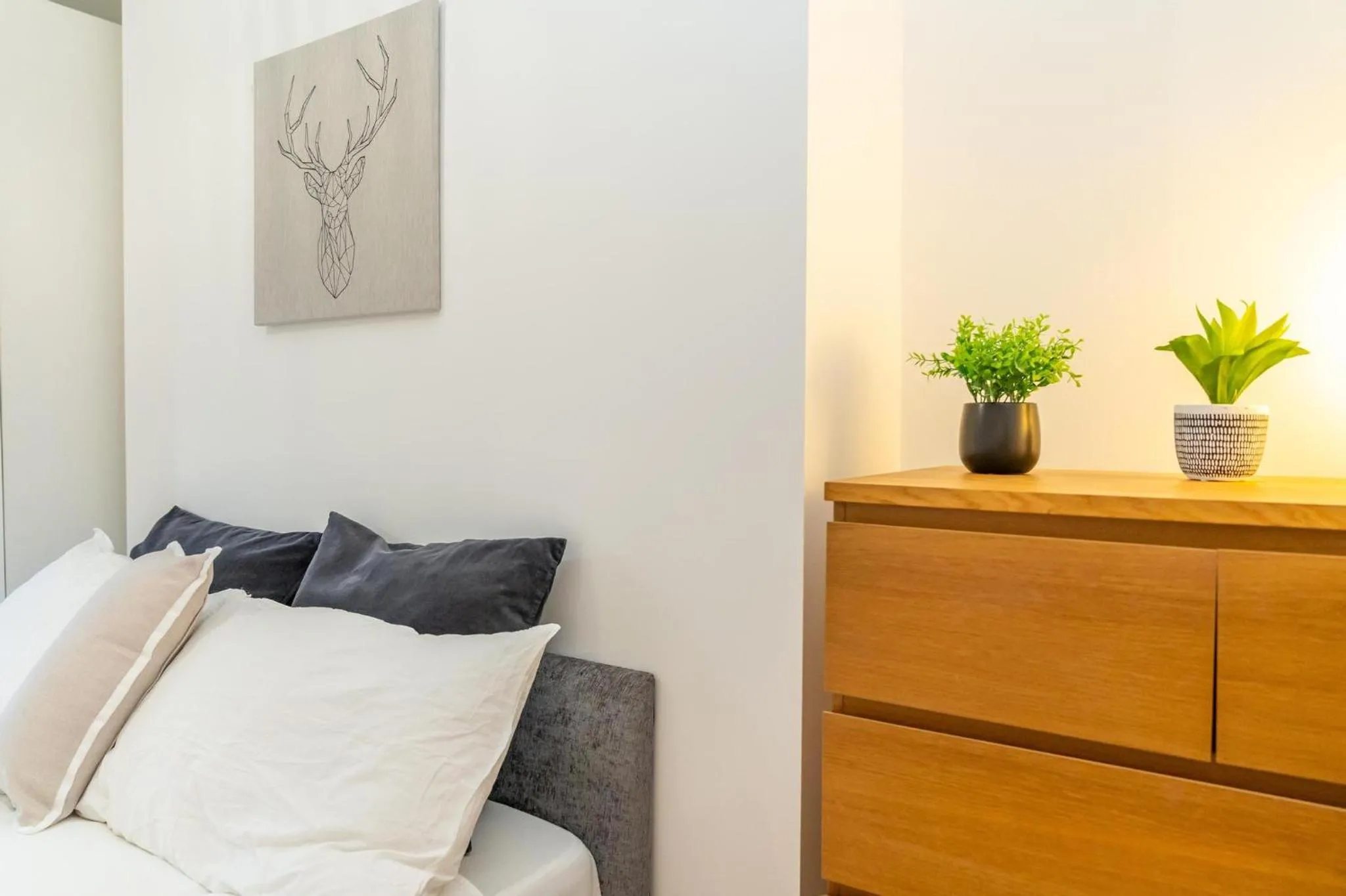 Location! 2 bed/2bath - Pro Host
