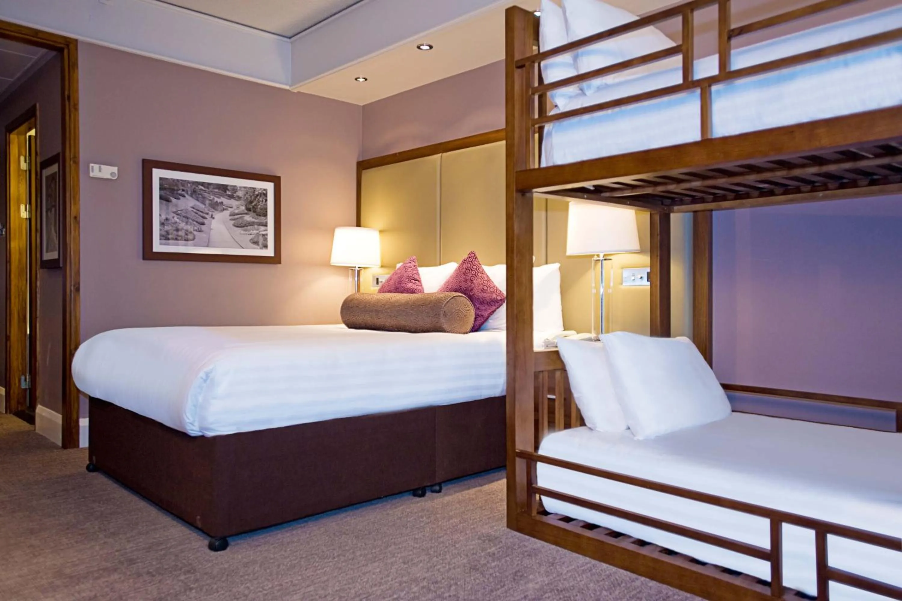 Photo of the whole room, Bed in Sandman Signature London Gatwick Hotel