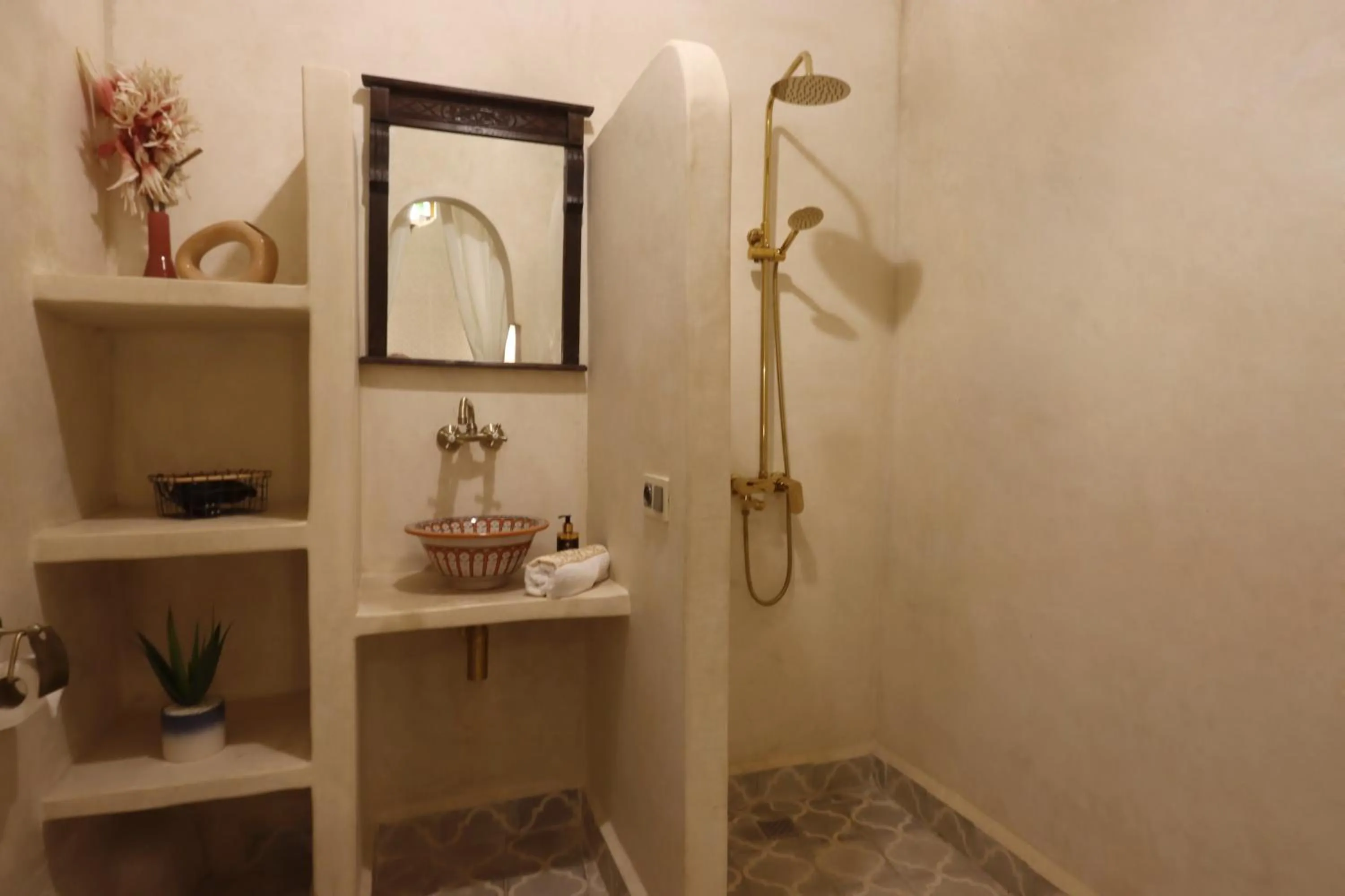 Bathroom in Riad La Fayette Bed & Breakfast