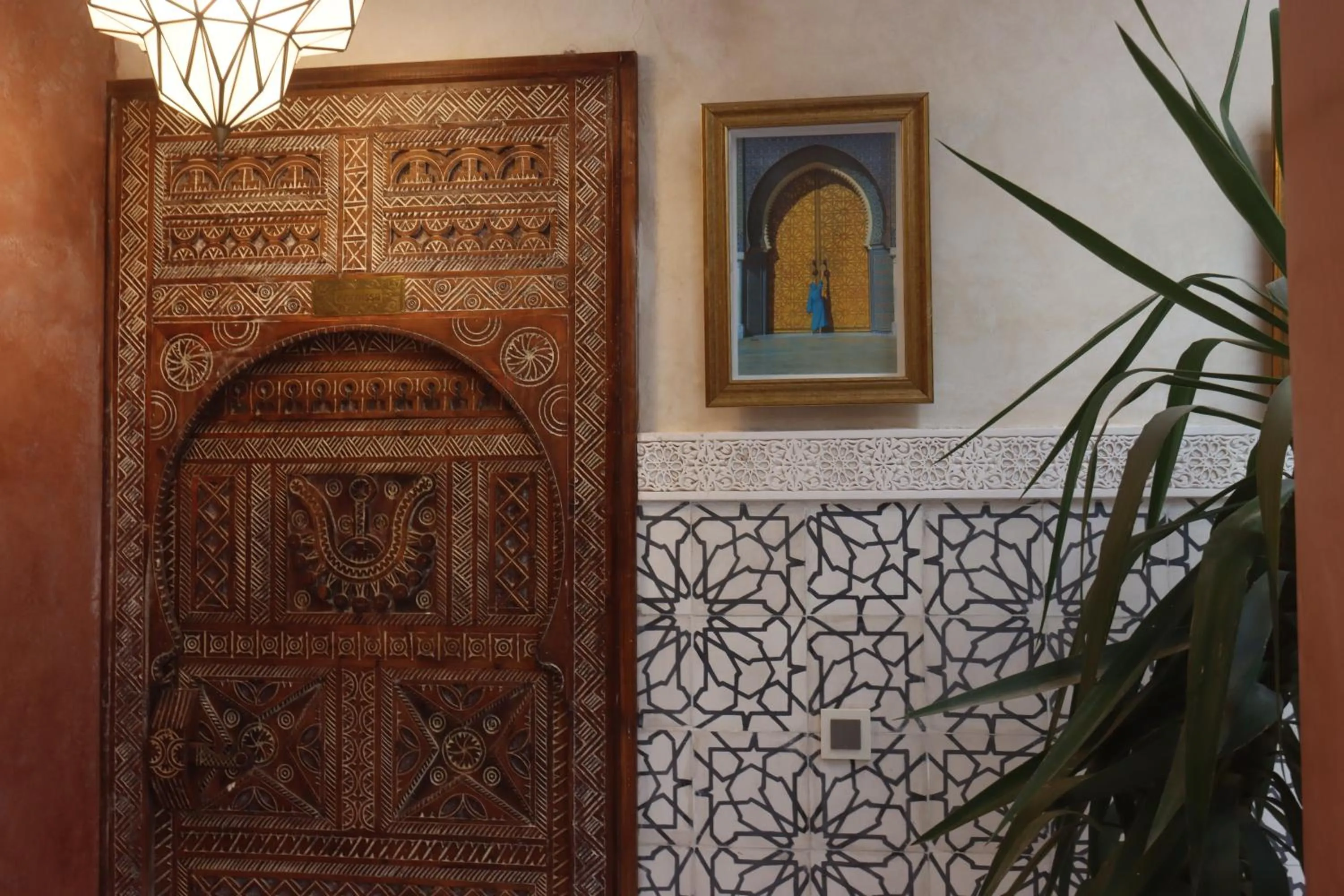 Decorative detail in Riad La Fayette Bed & Breakfast