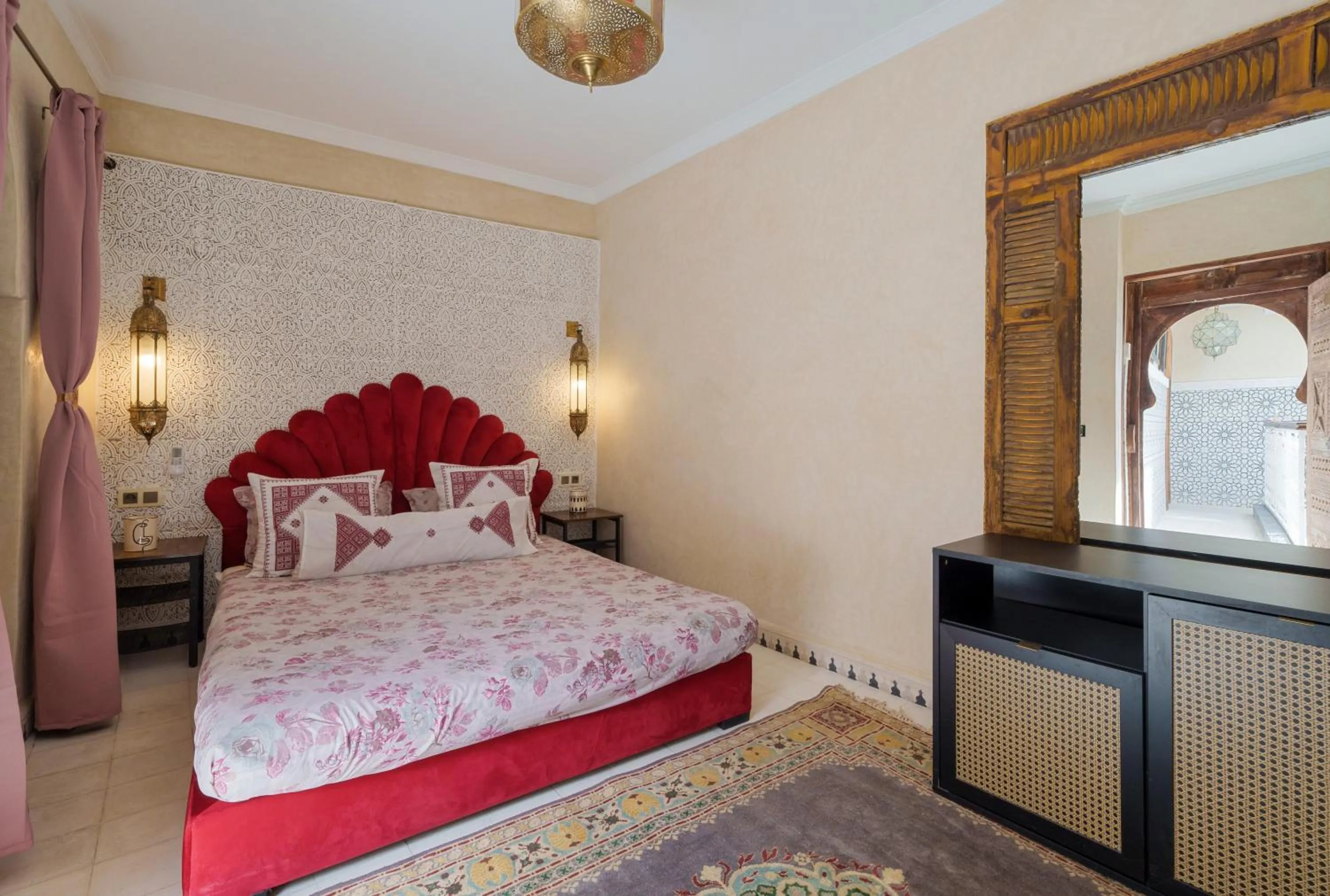 Bed in Riad La Fayette Bed & Breakfast