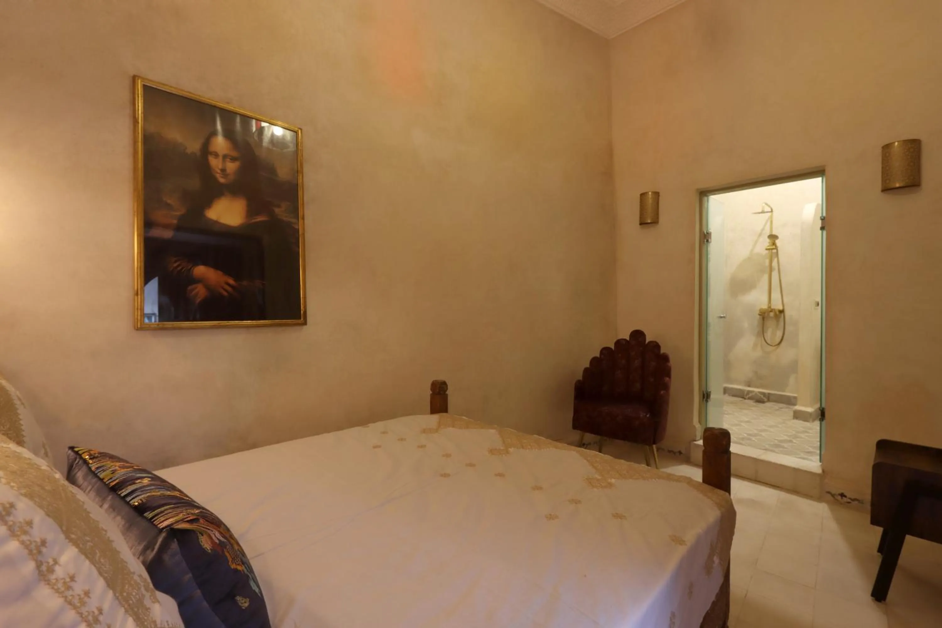 Bed in Riad La Fayette Bed & Breakfast