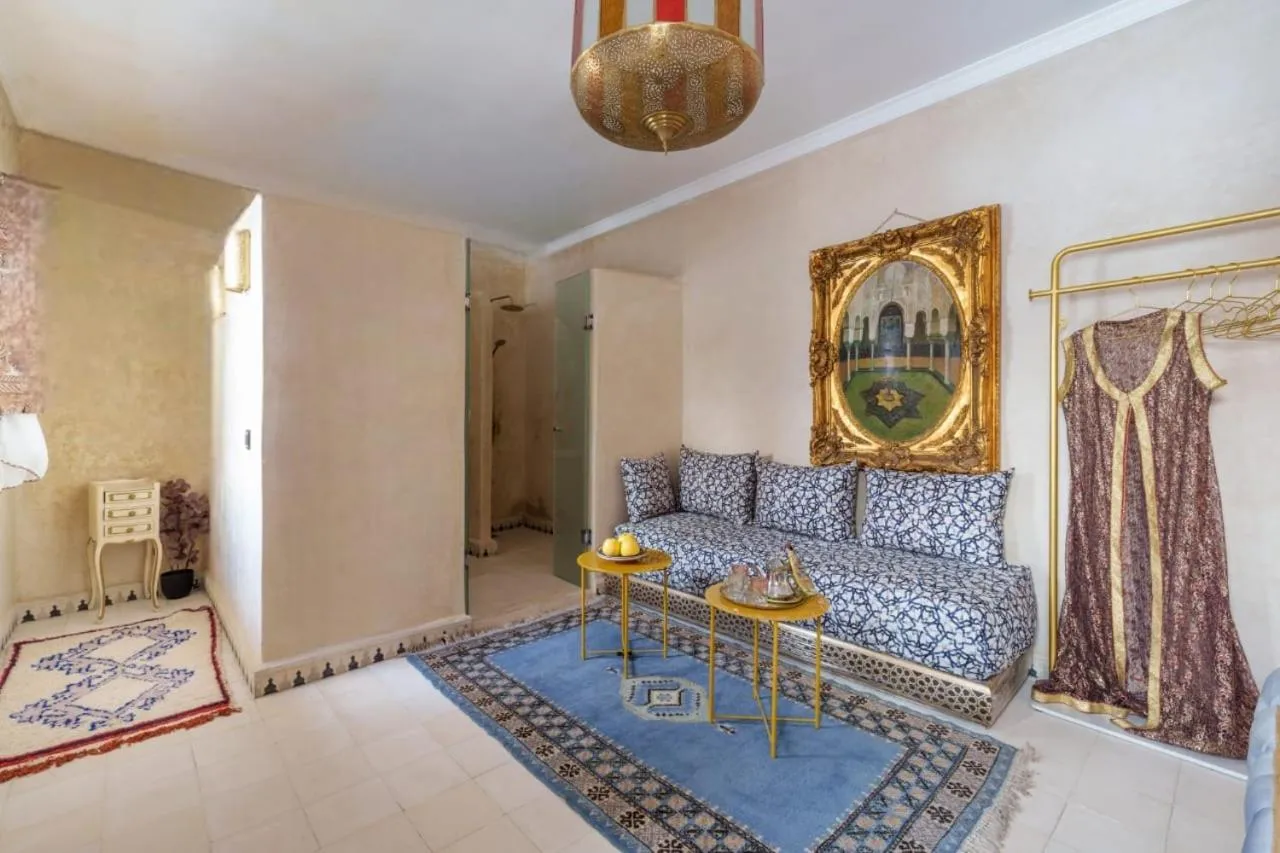 Riad La Fayette Bed & Breakfast