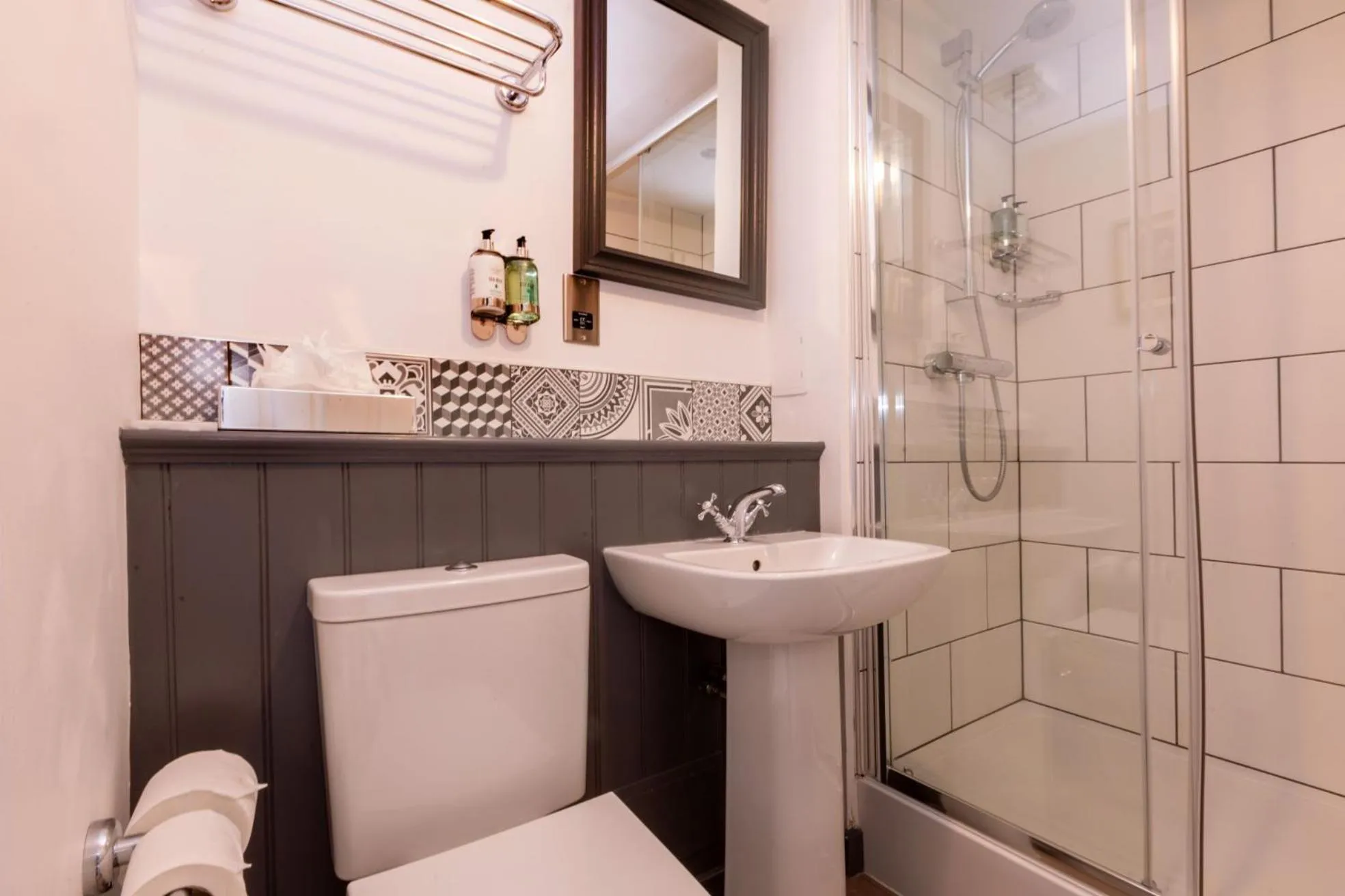 Shower in The Harrogate Inn - The Inn Collection Group