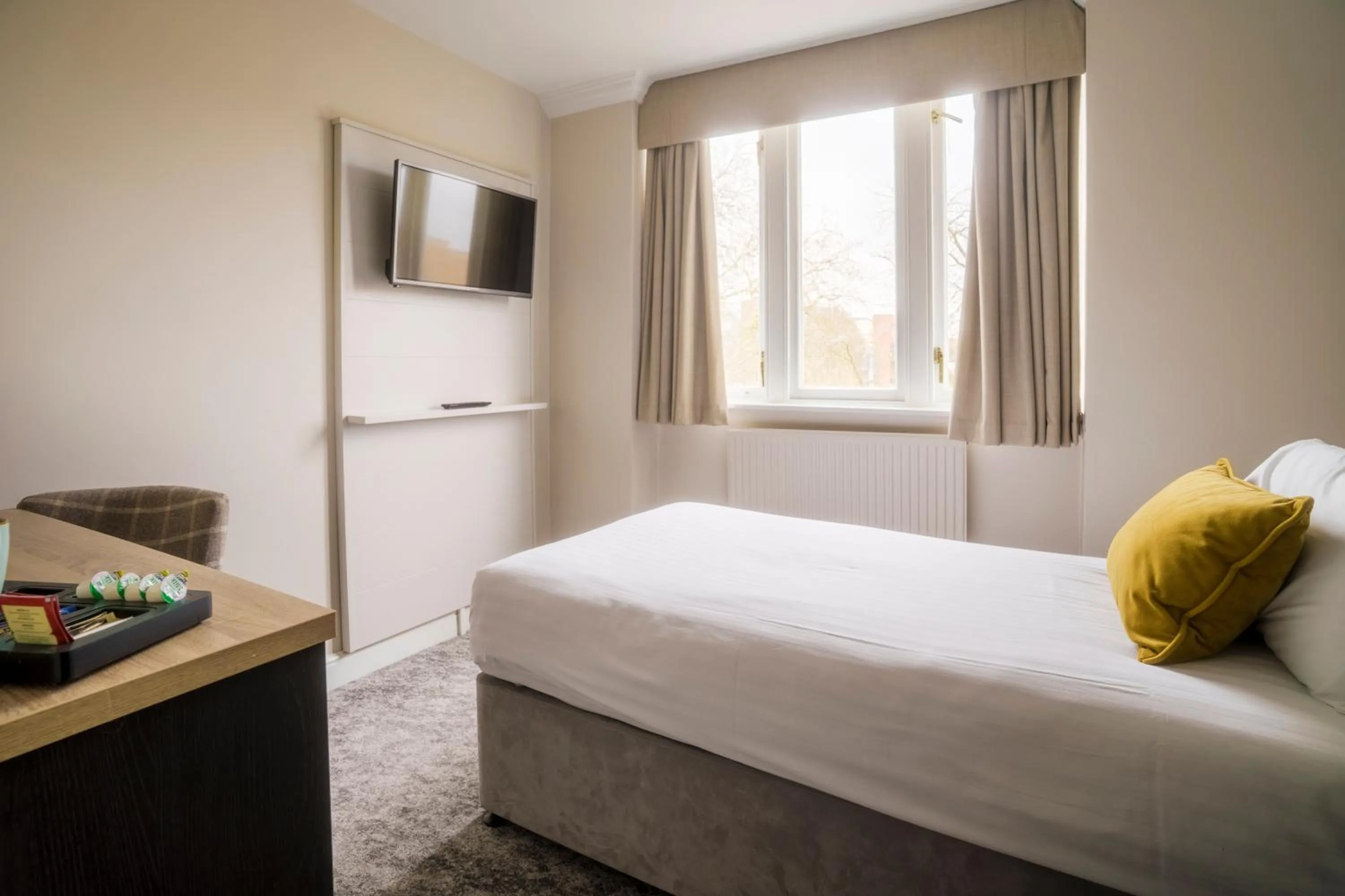 Bed in The Harrogate Inn - The Inn Collection Group