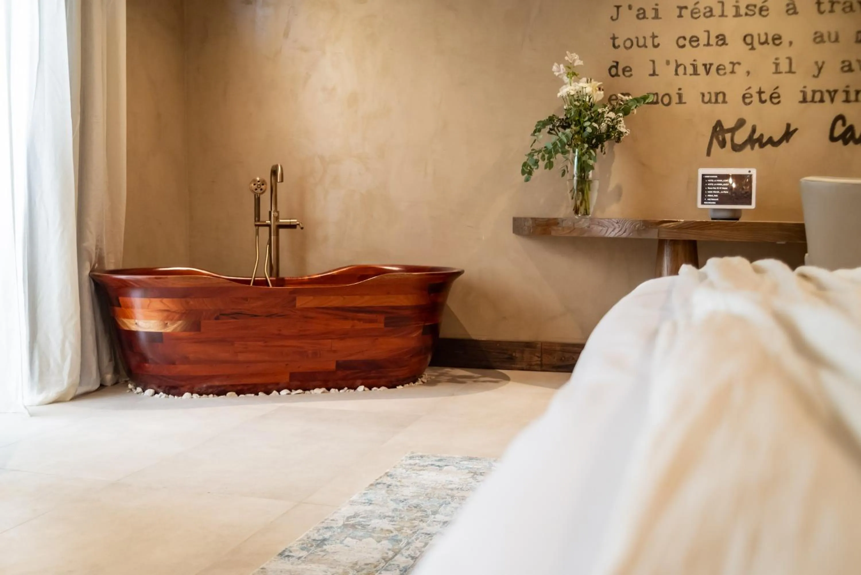 Bath, Bed in La Maria Hotel Boutique