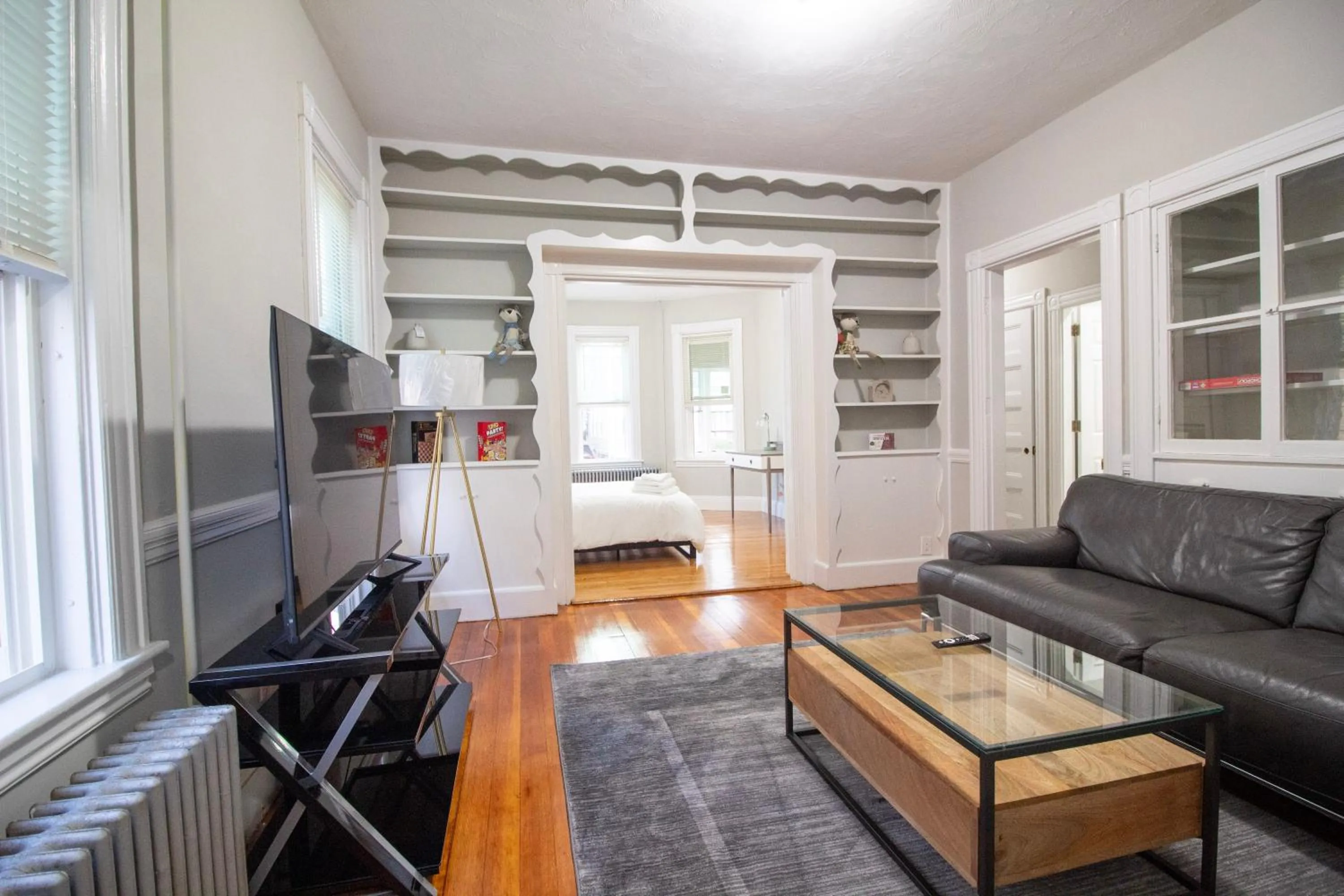 Living room in 2 bedroom condo close to Boston and Cambridge with free parkings