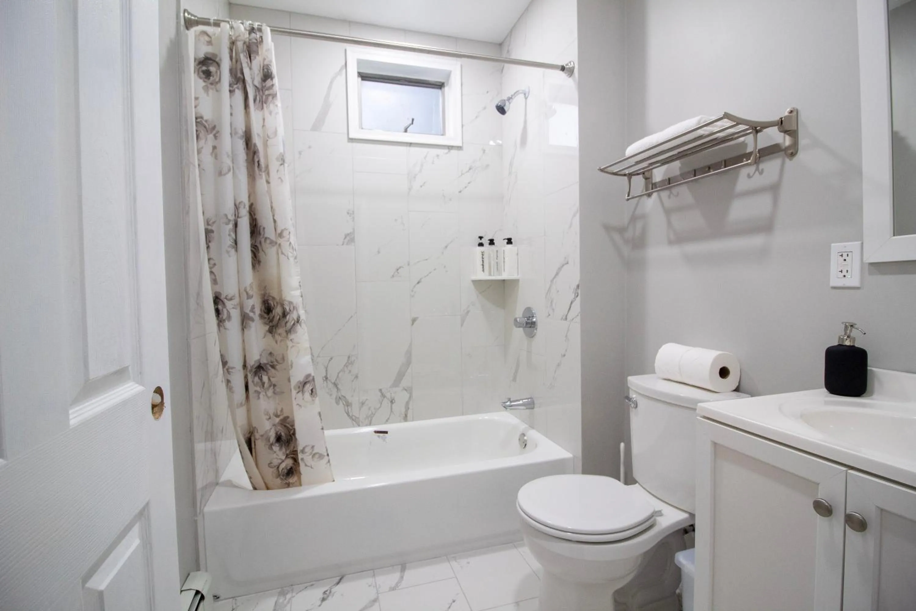 Bathroom in 2 bedroom condo close to Boston and Cambridge with free parkings