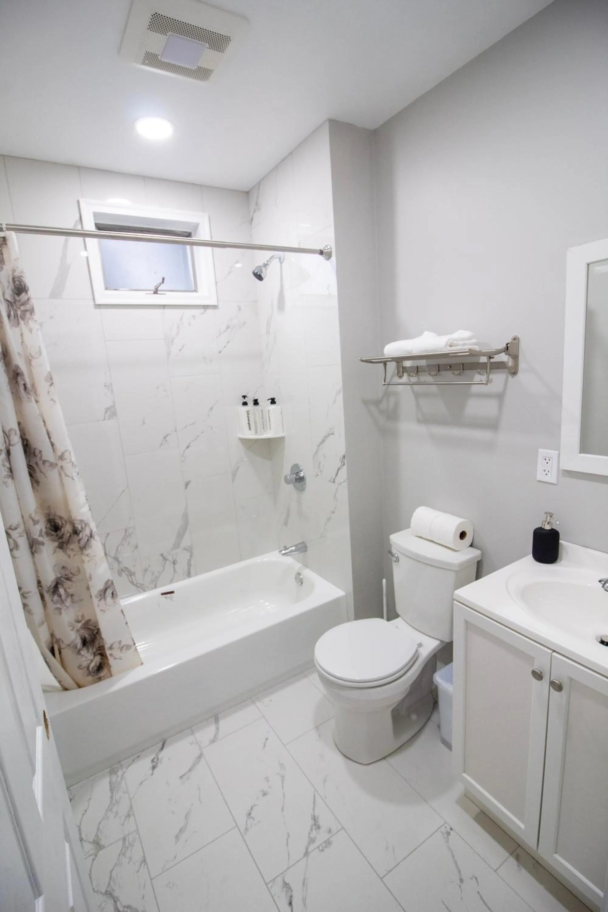 Bathroom in 2 bedroom condo close to Boston and Cambridge with free parkings