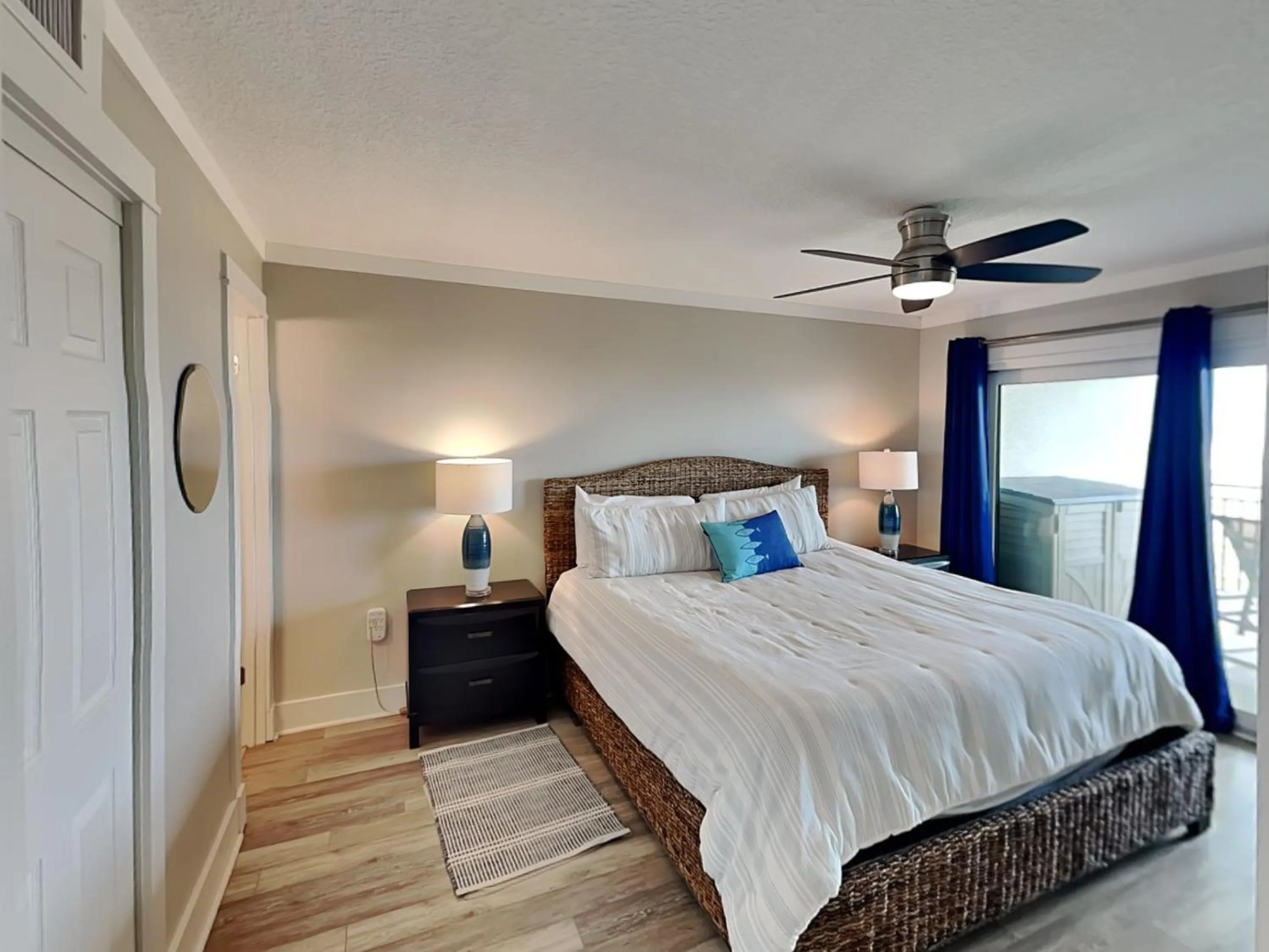 Bed in Island South 7
