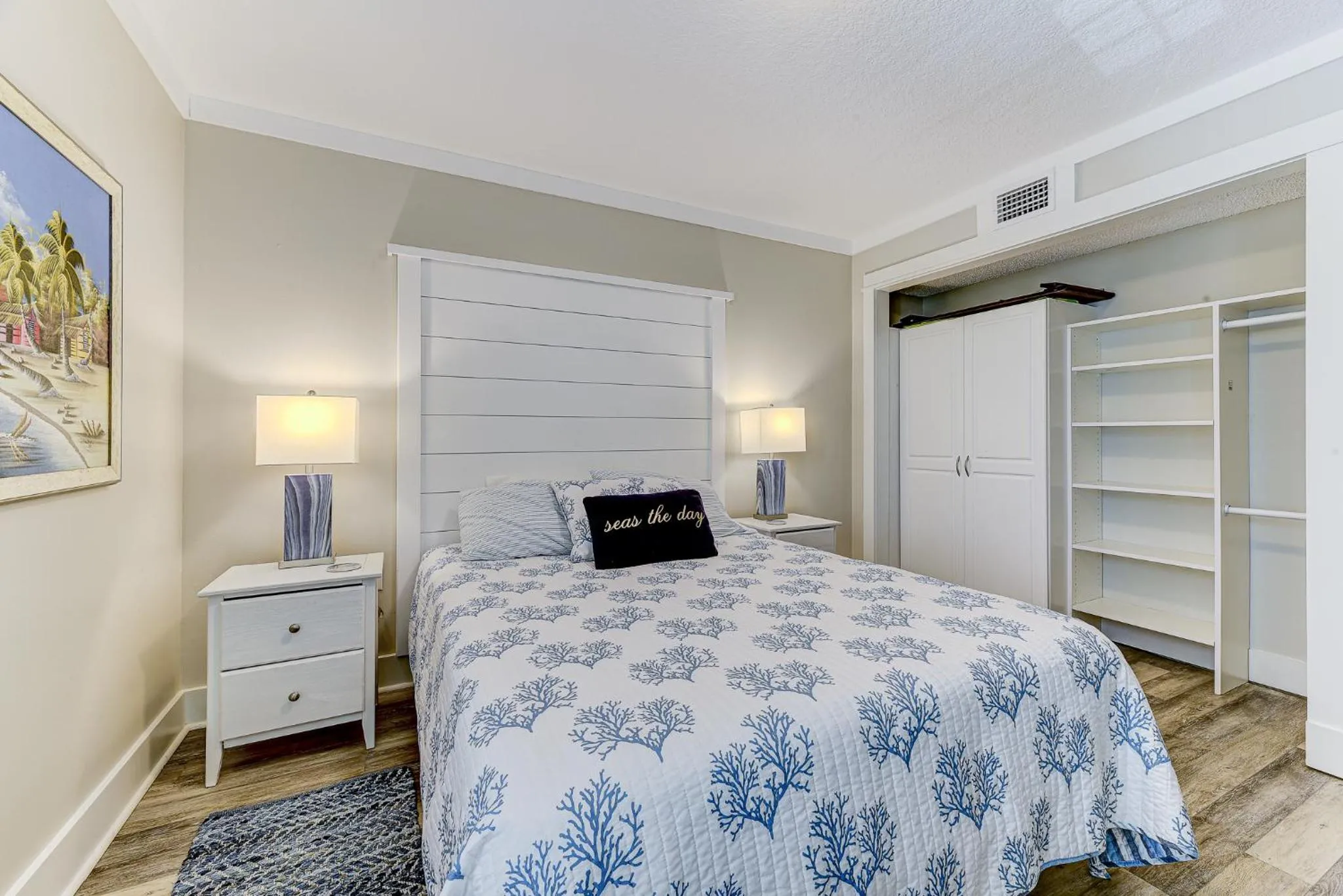 Bed in Island South 7