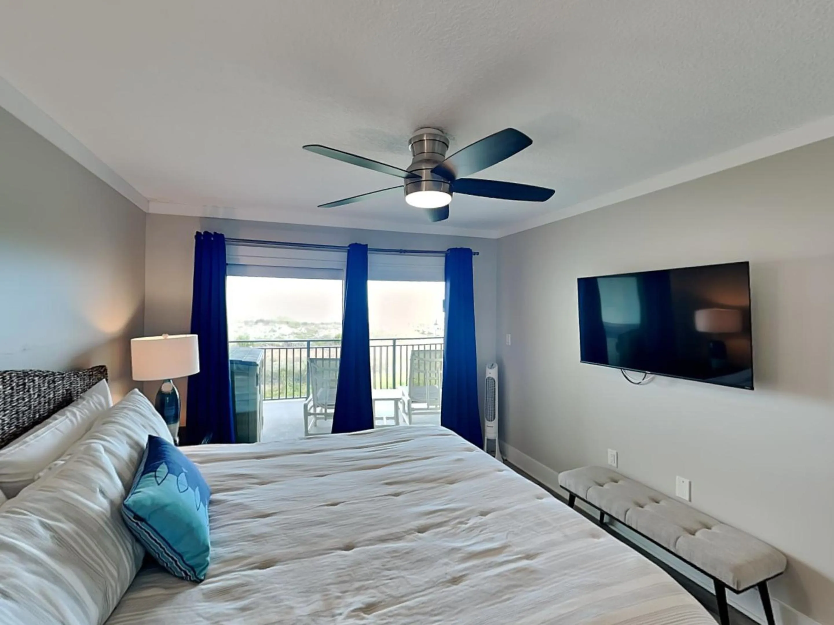 Bed in Island South 7