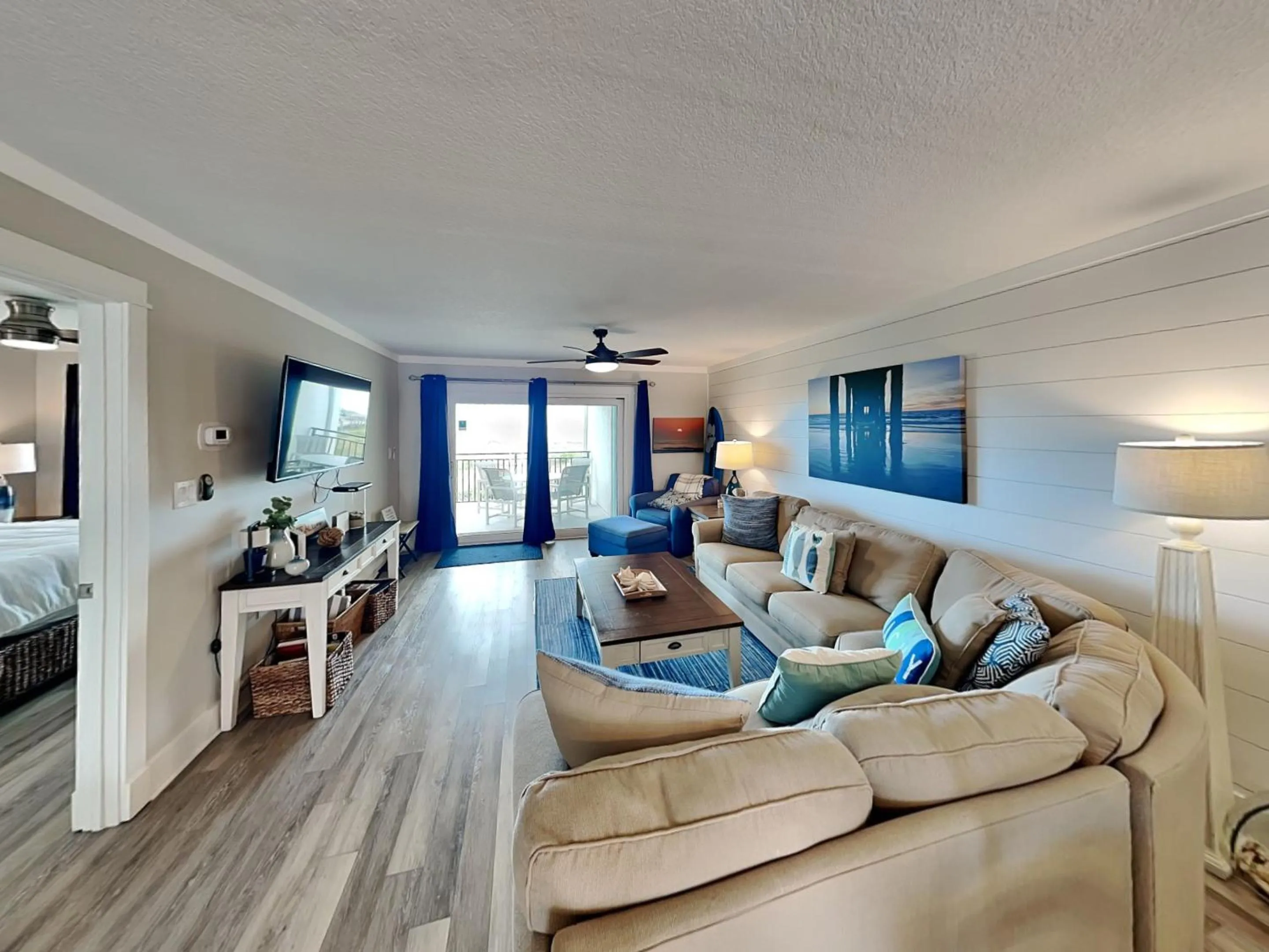 Bed in Island South 7