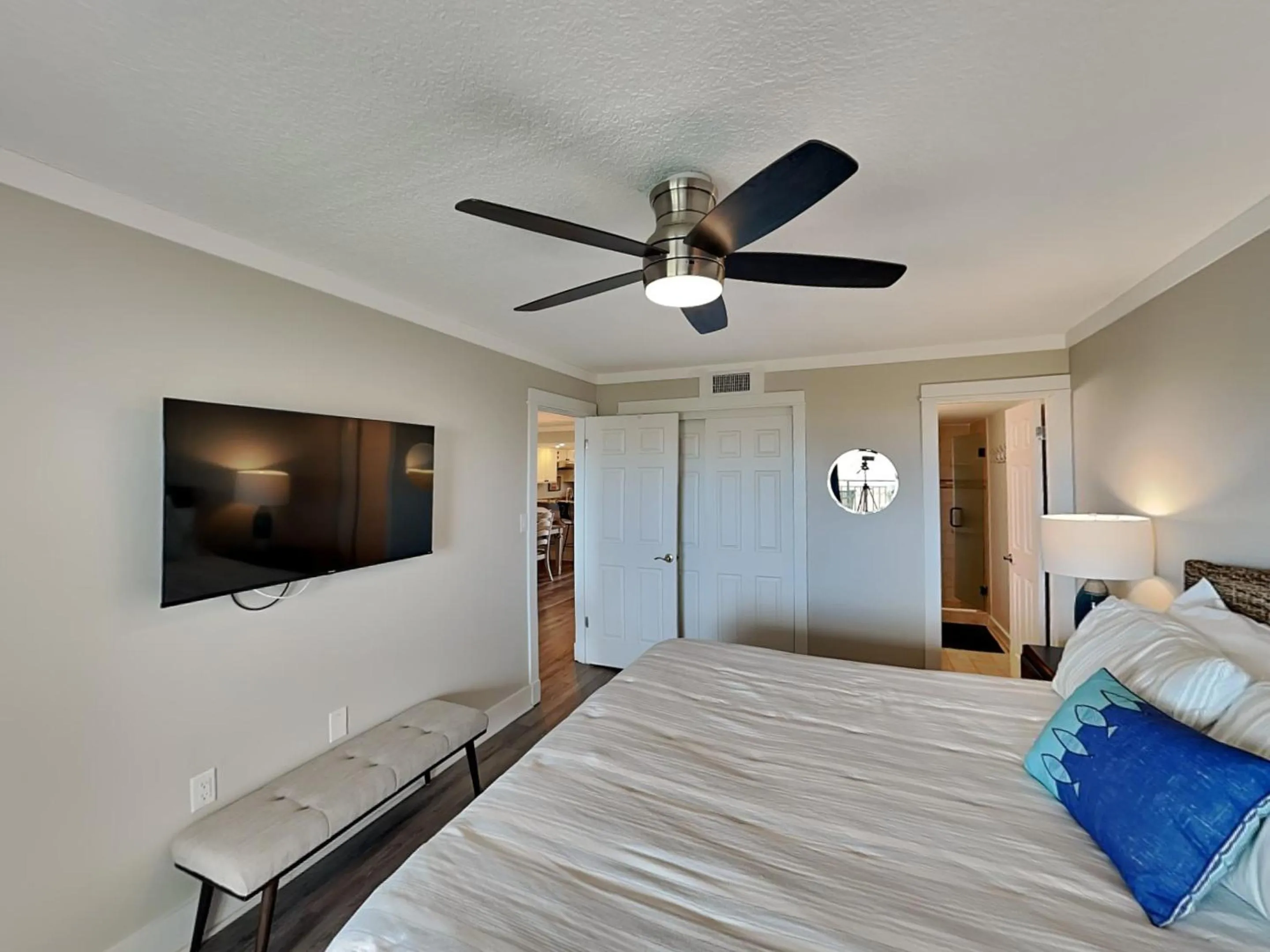Bed in Island South 7