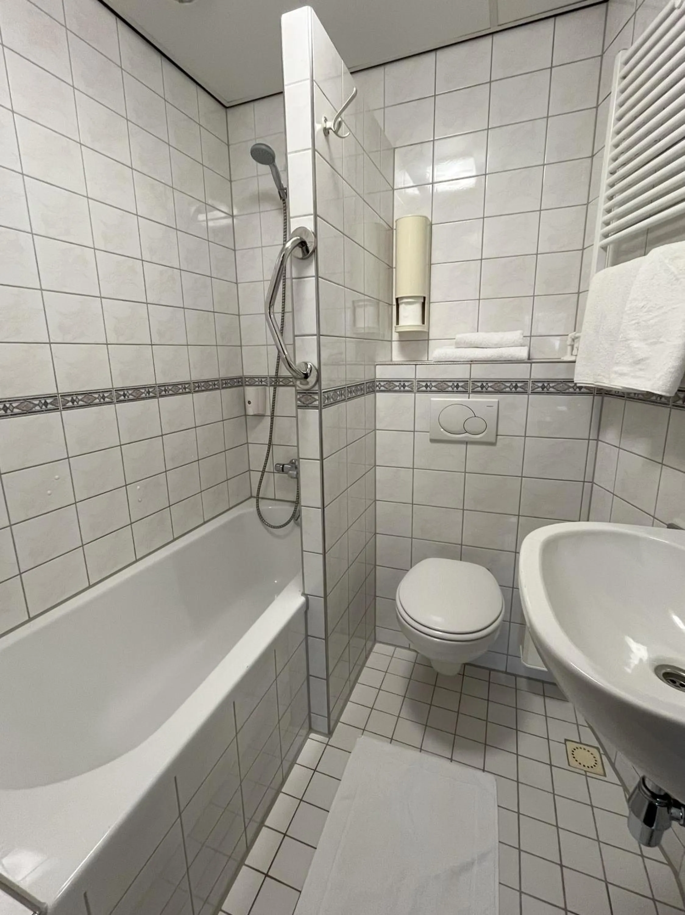 Bathroom in Hotel Breitner