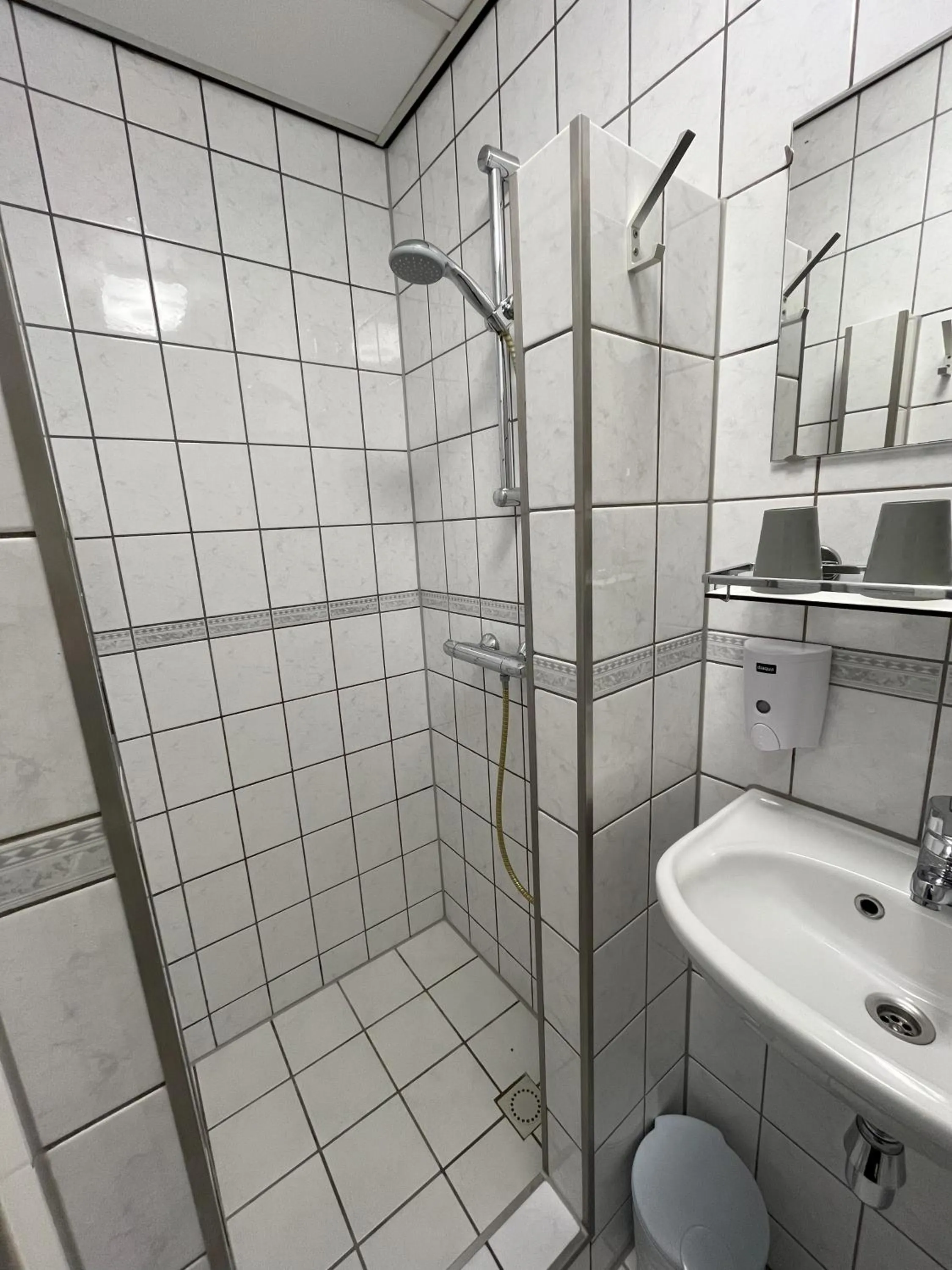 Bathroom in Hotel Breitner