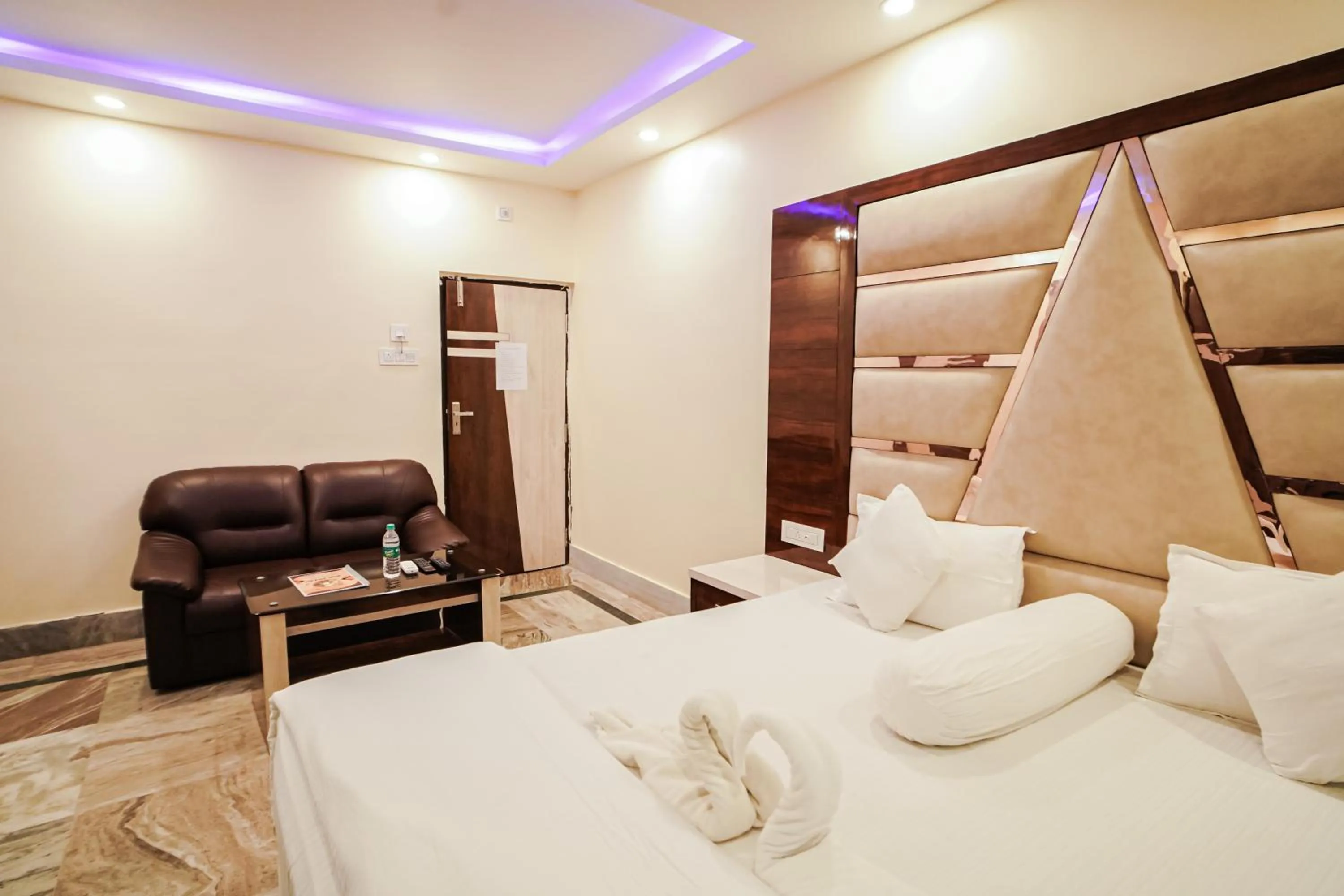 Bed in Silver Sand Eco Resort !! Beachfront !!